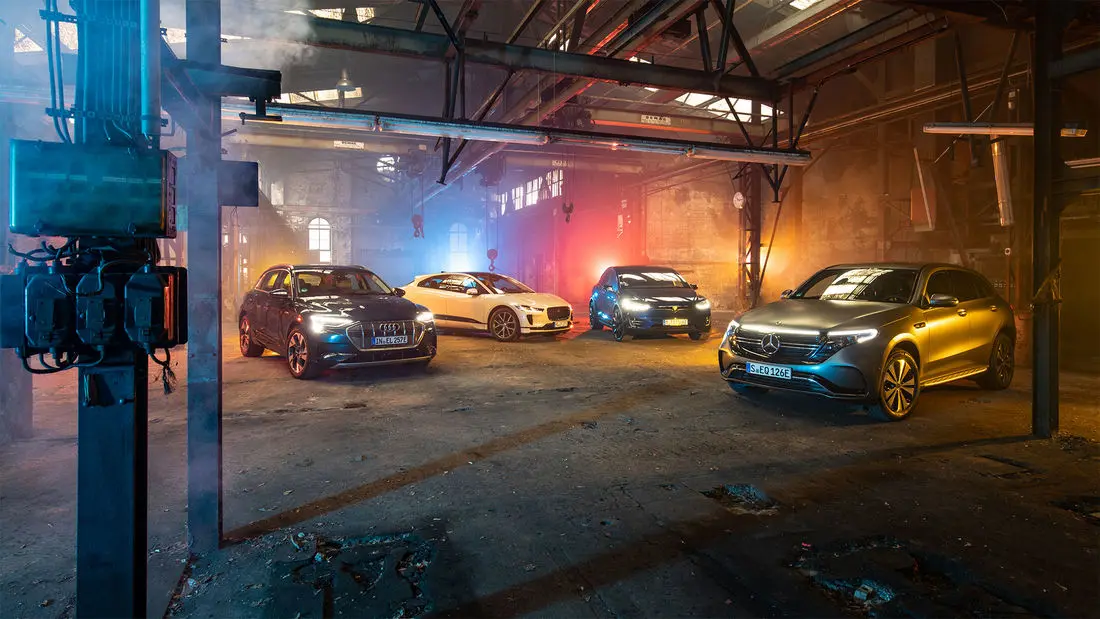 Audi-E-Tron-55-Quattro-Advanced-Jaguar-I-Pace-HSE-Mercedes-EQC-Tesla-Model-X 1