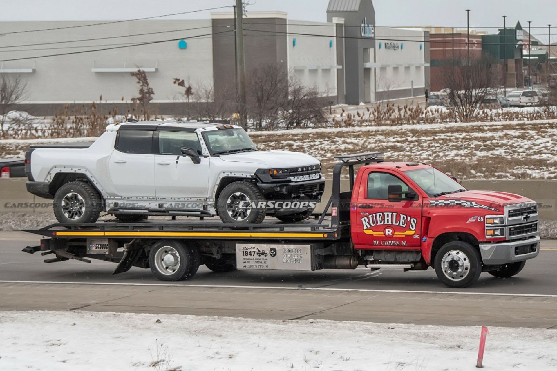 GMC-HummerEV-Scoop-33