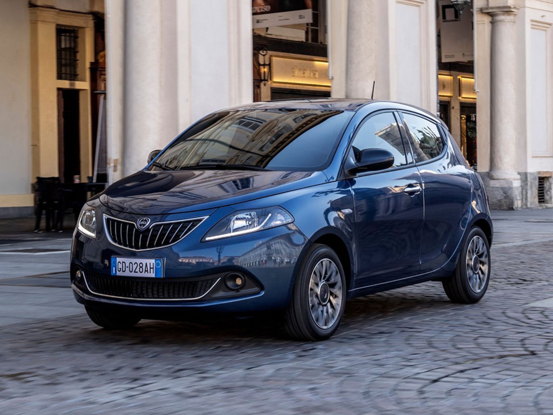 Lancia-Ypsilon-9