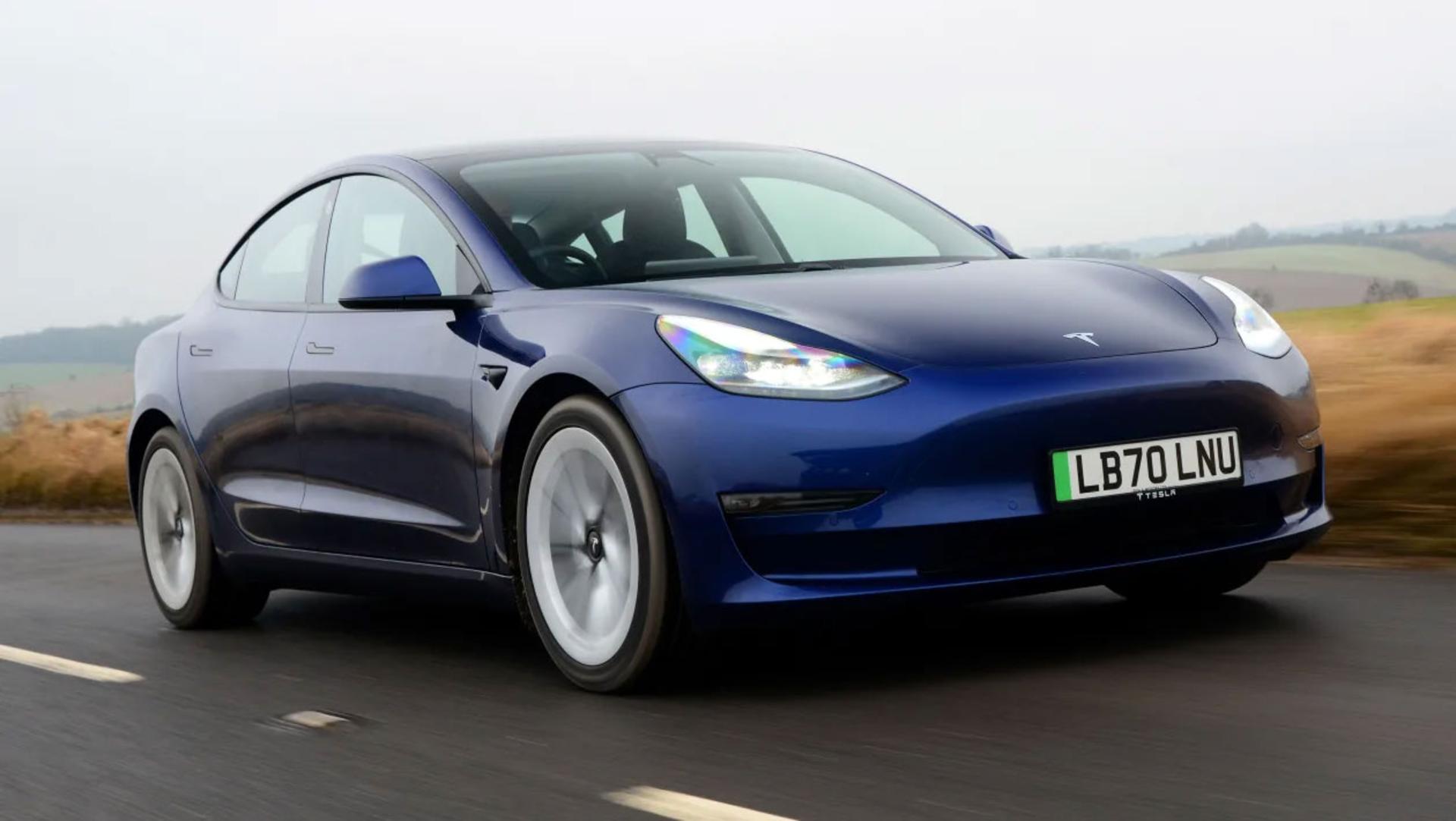 Tesla-Model-3-Long-Range-UK-2021-19