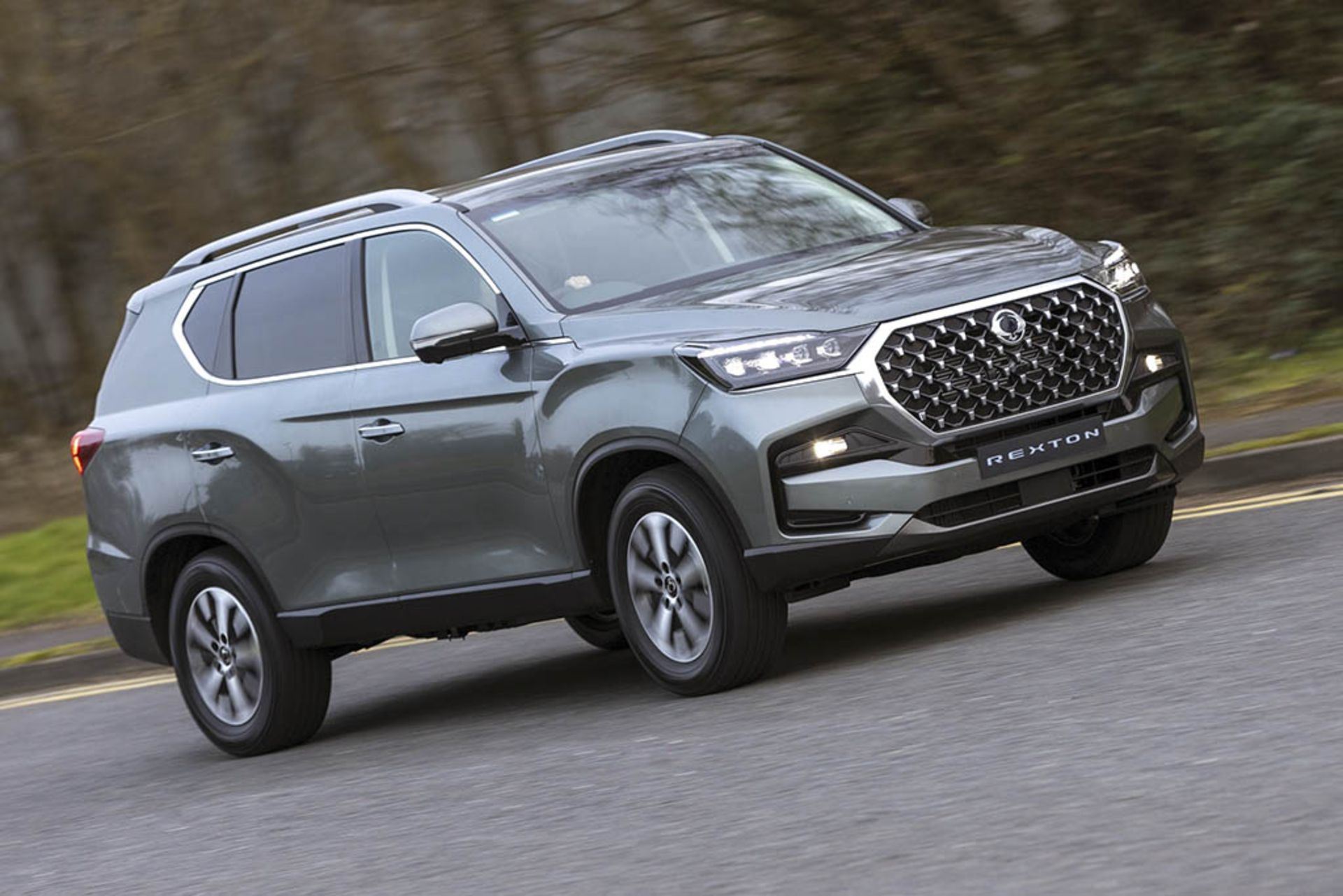 2021-SsangYong-Rexton-16