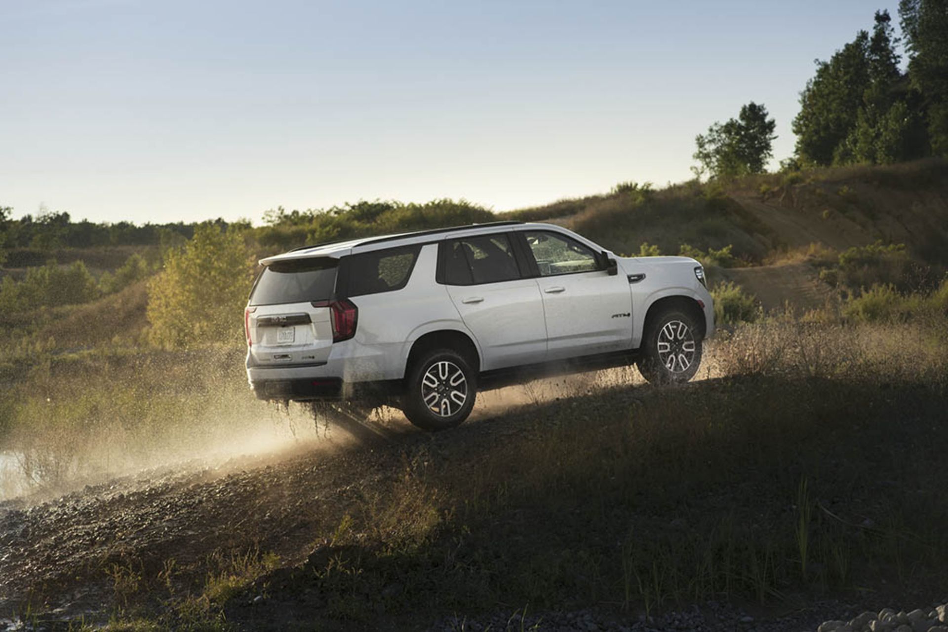 2021-gmc-yukon-2