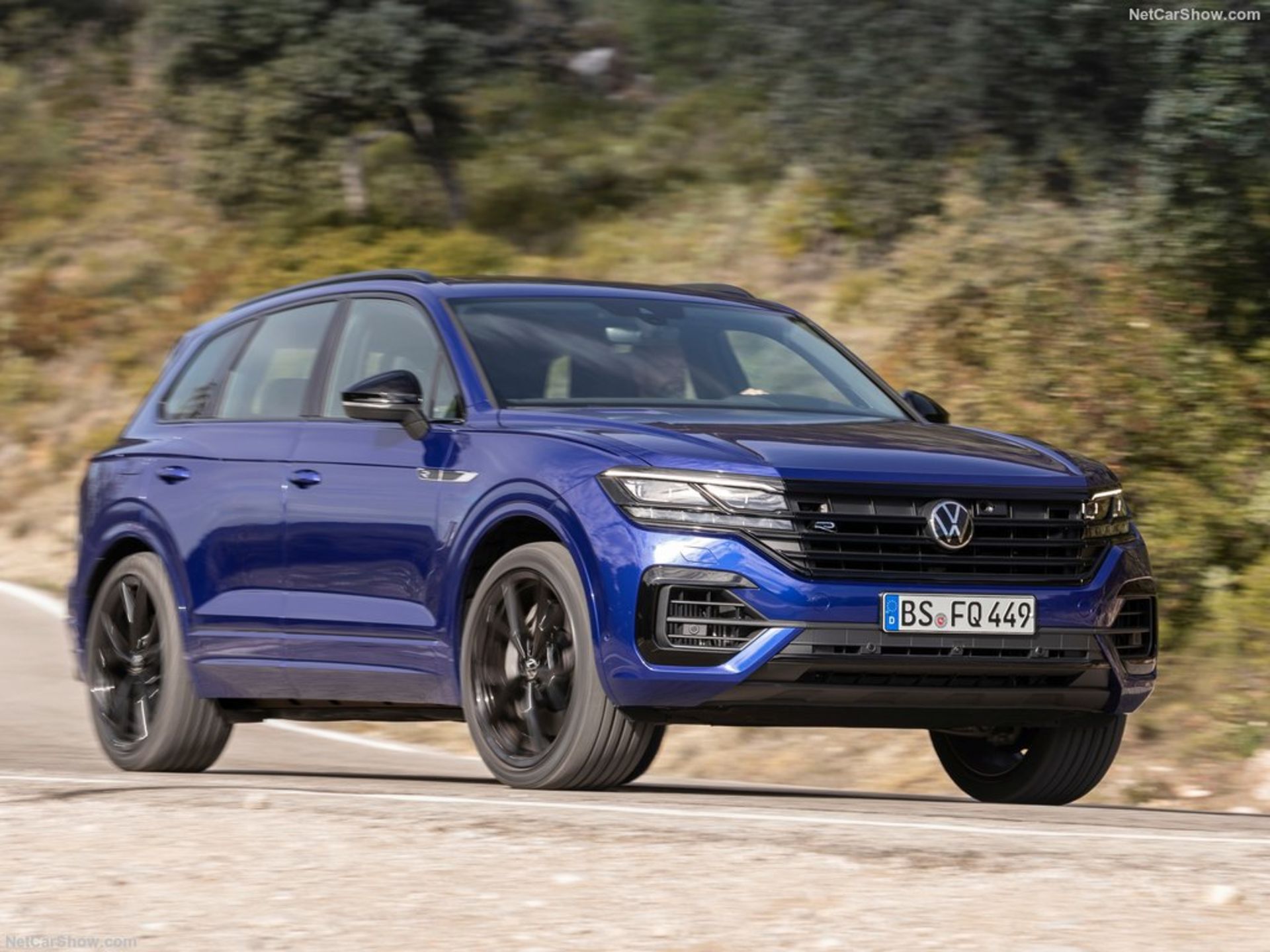 Volkswagen-Touareg_R-2021-1024-10