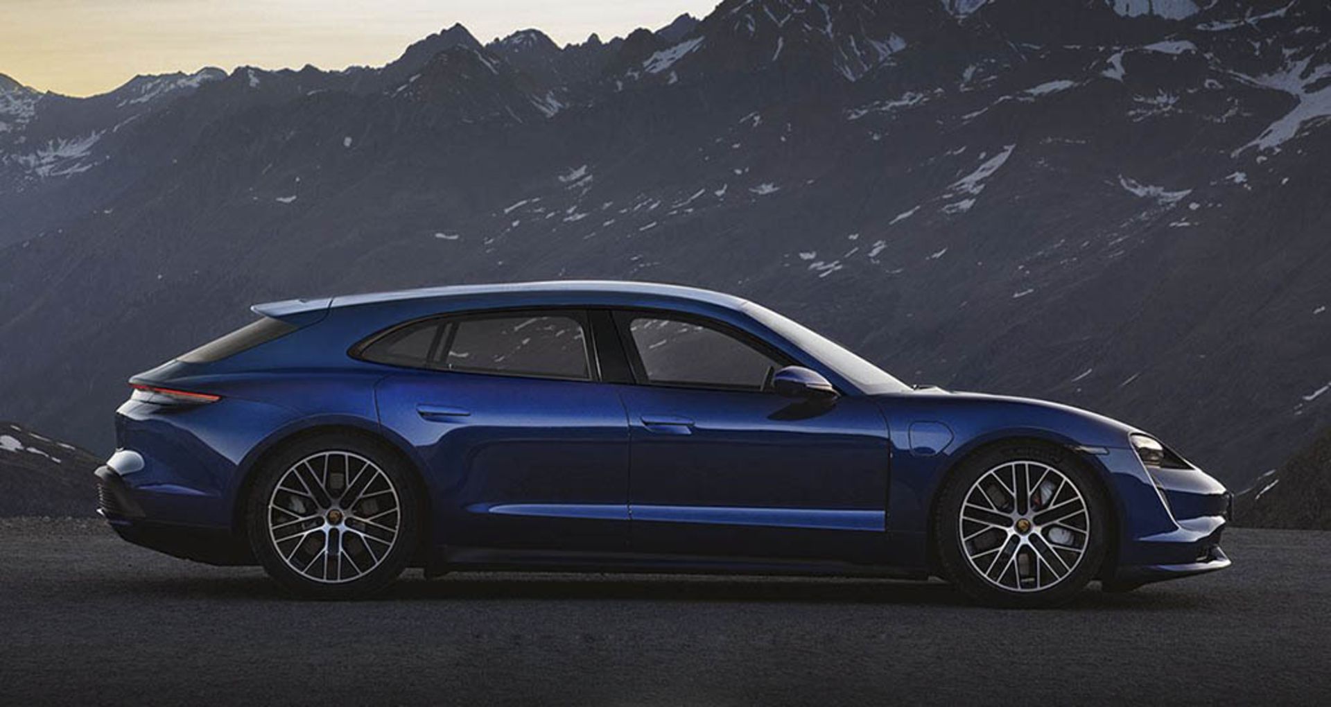 porsche-taycan-sport-turismo-2