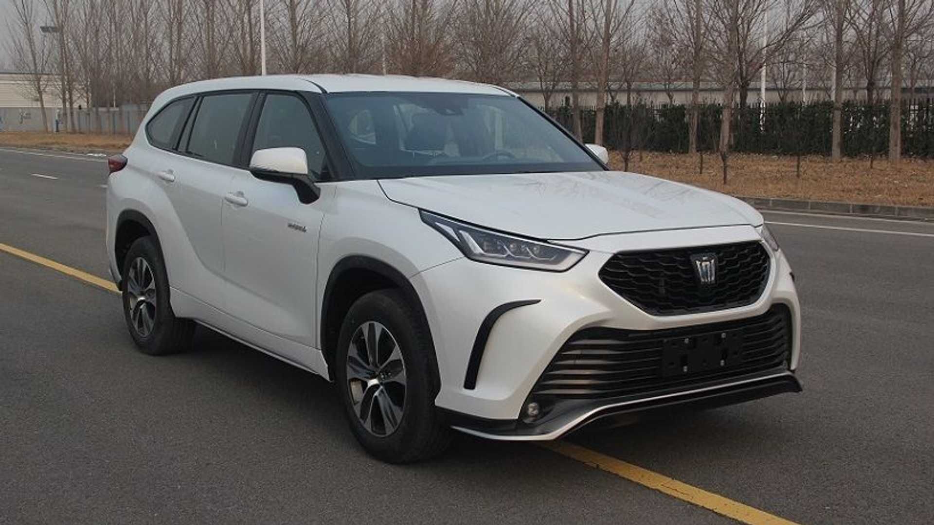 2022-toyota-crown-kugler-cn-at-miit