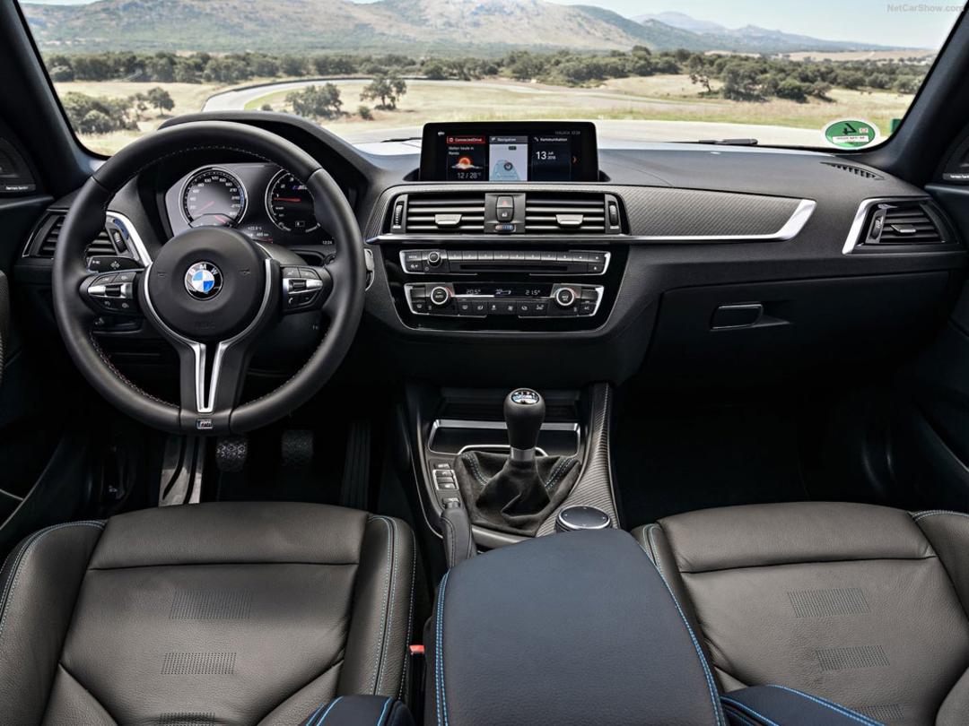 3.BMW-M2