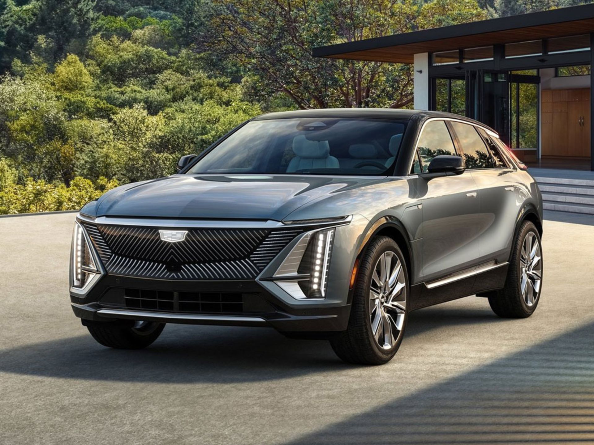 Cadillac-Lyriq-2023-1600-02