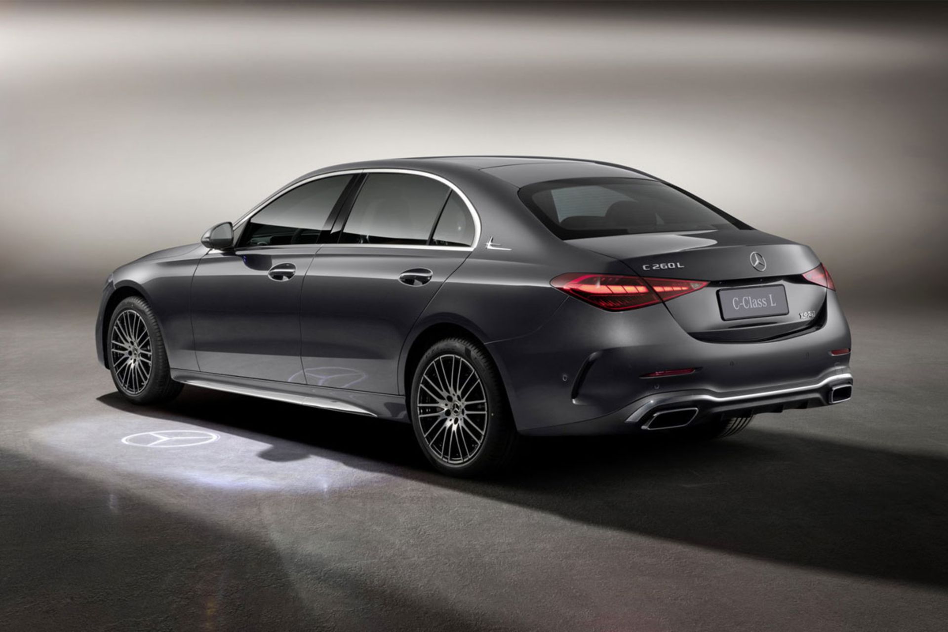 Mercedes-Benz-C-Class-L-3