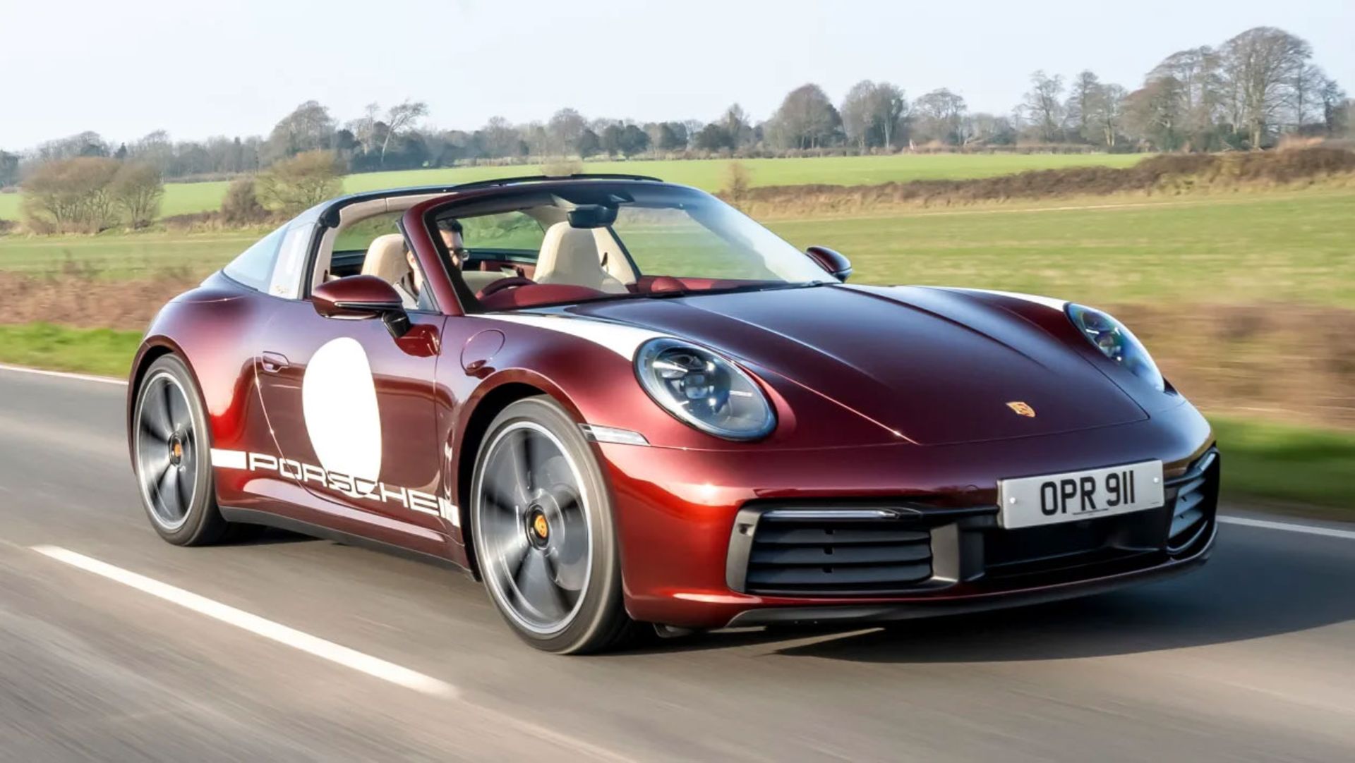 Porsche-911-Targa-4S-Heritage-Design-Edition-21