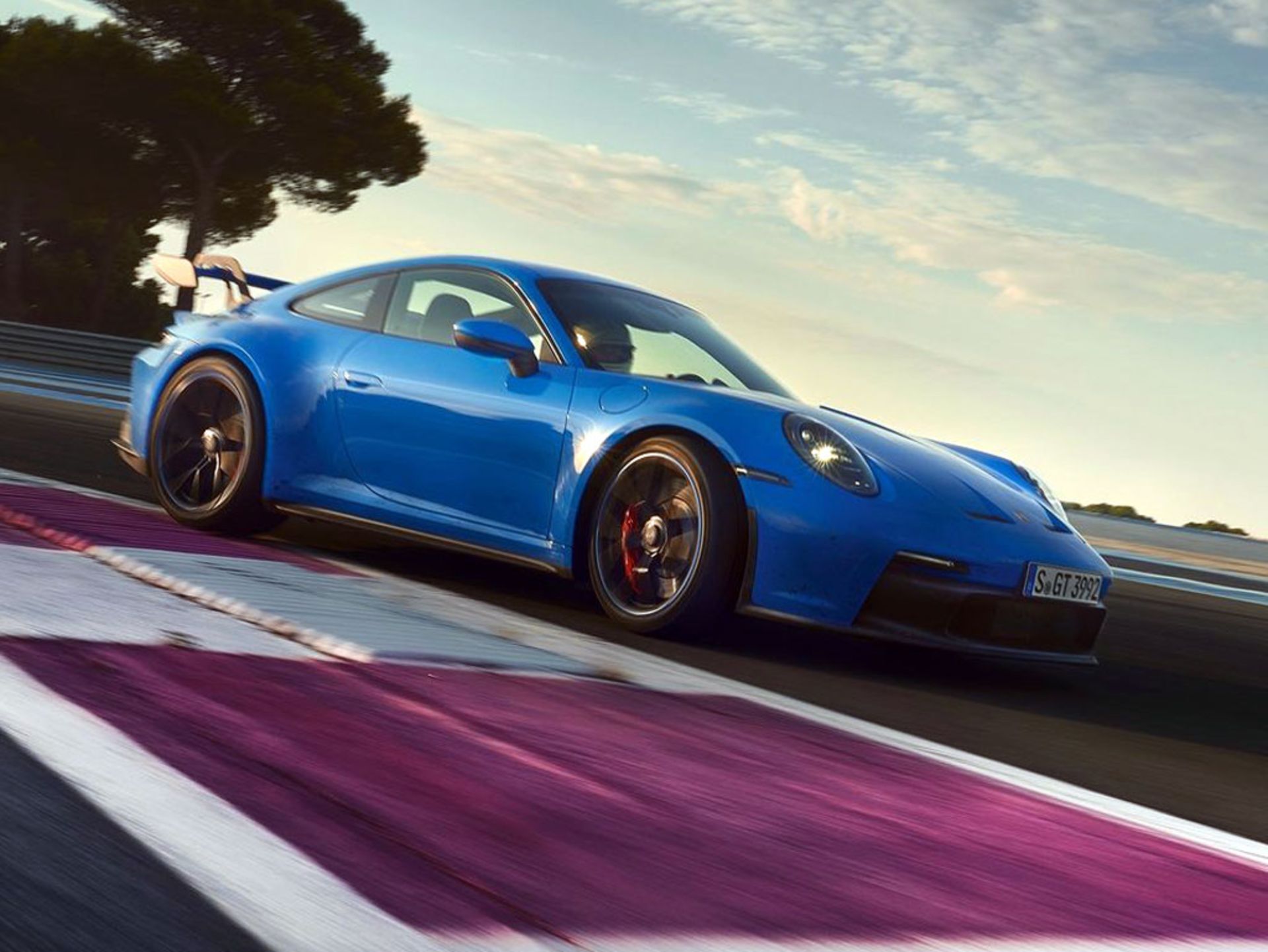Porsche-911_GT3-2022-1