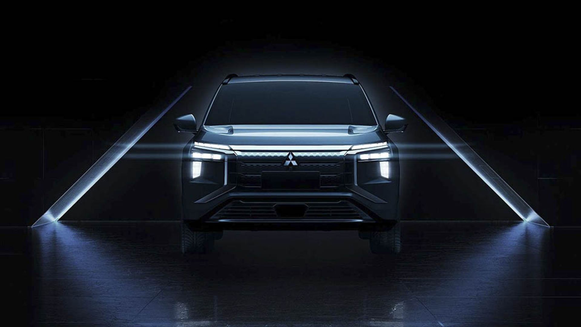 mitsubishi-airtrek-teaser-image-front