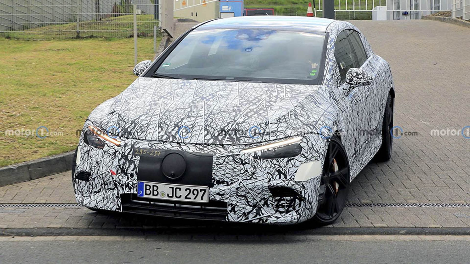 Mercedes-AMG EQE spy photos 2