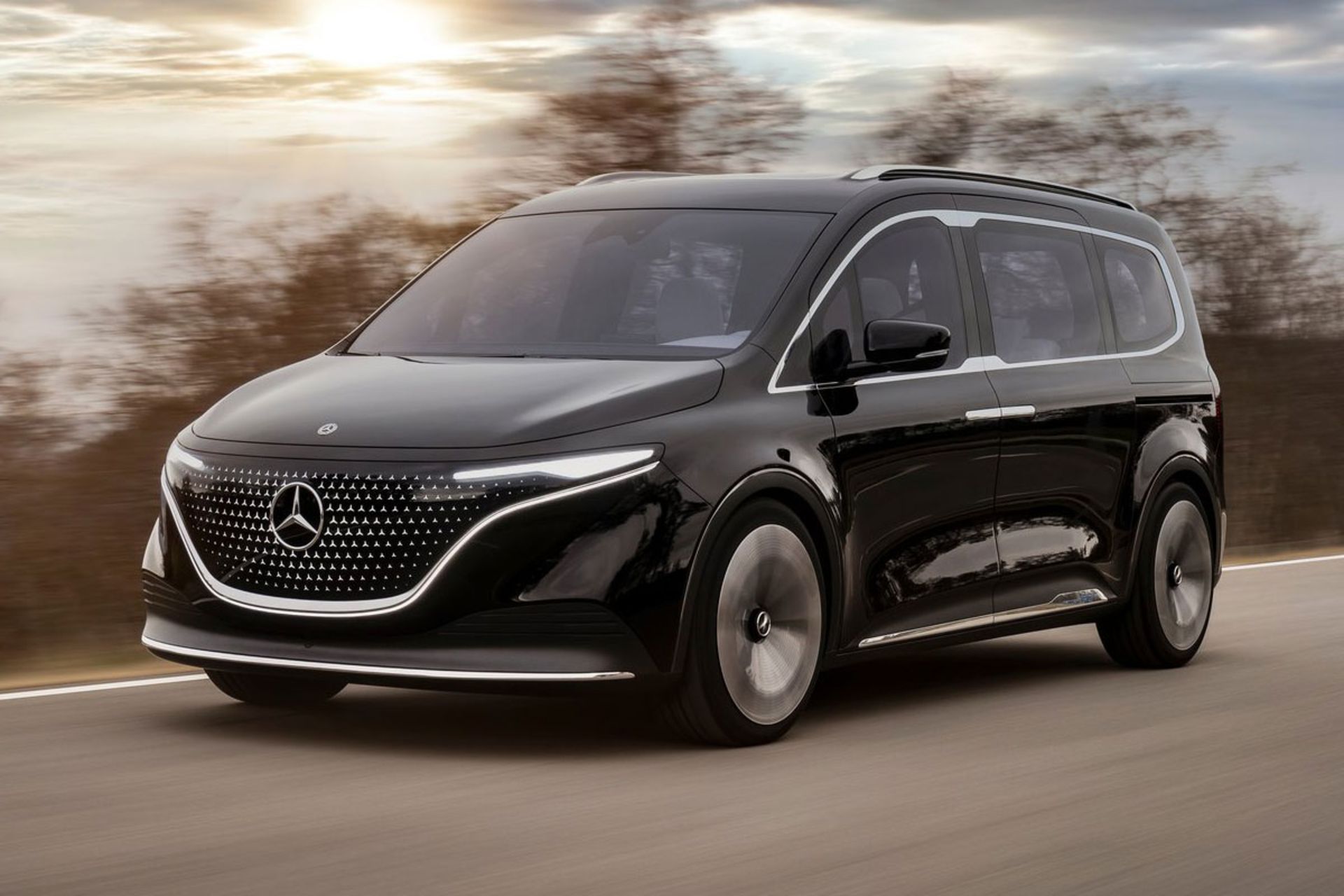Mercedes-Benz-EQT_1