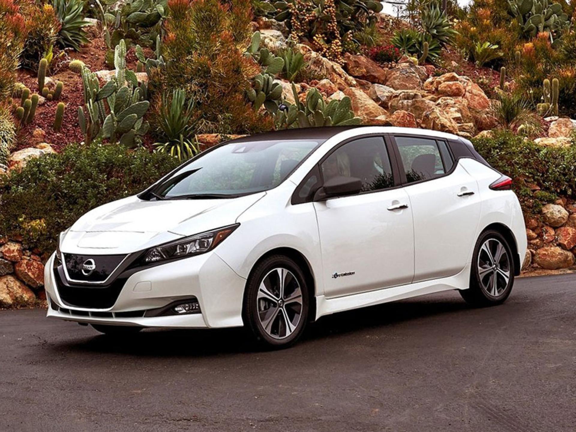 Nissan-Leaf-2018-1600-06