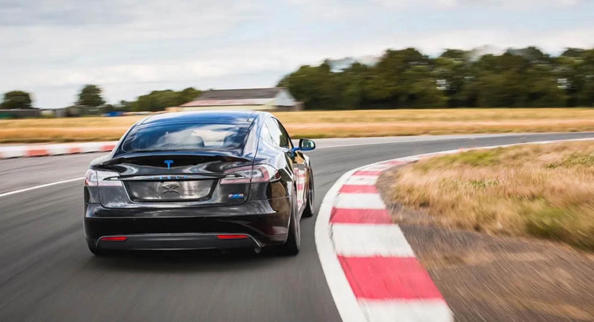 Tesla-EV-Trackday-2