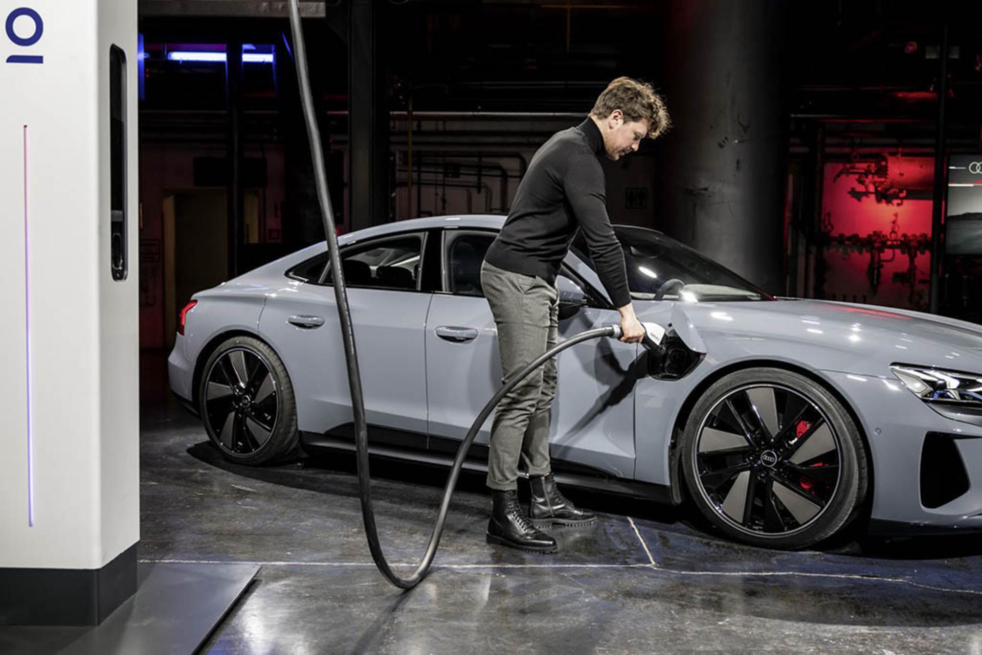 2022-Audi-e-tron-GT-59