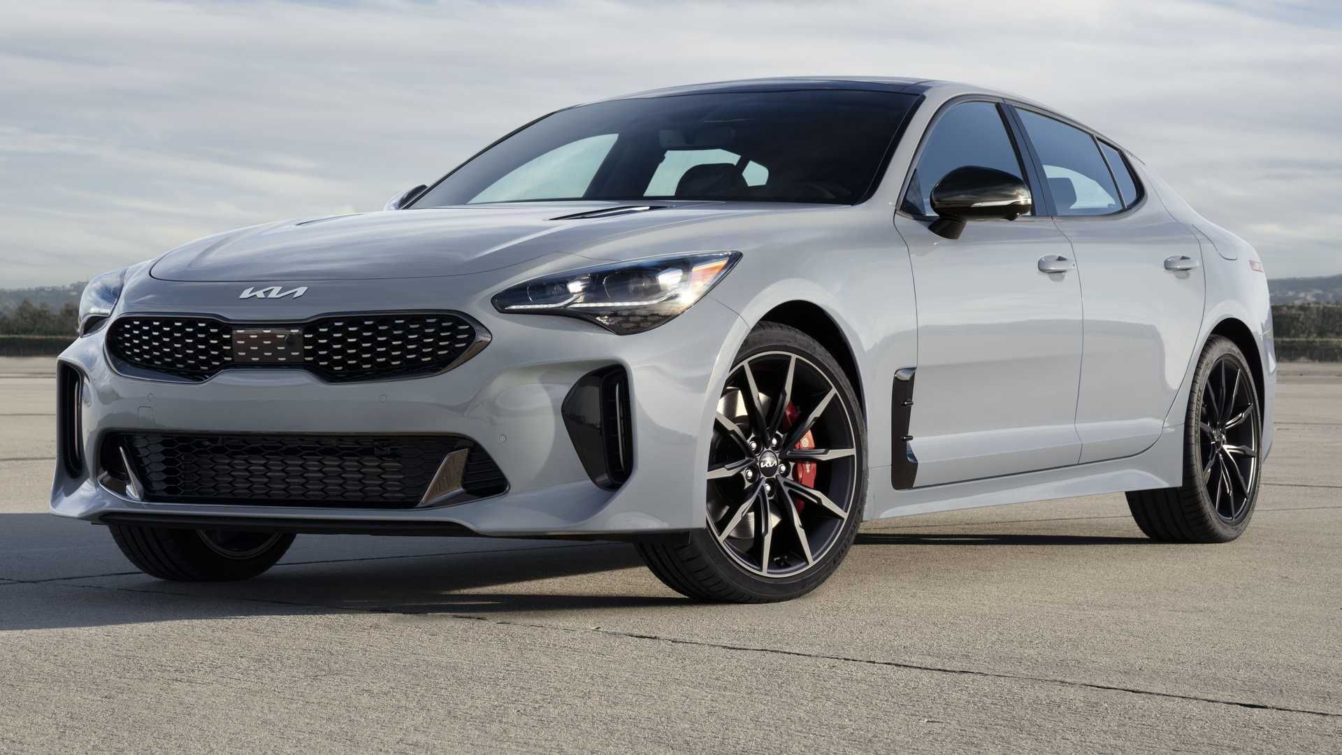 2022-kia-stinger-scorpion-special-edition-front-corner