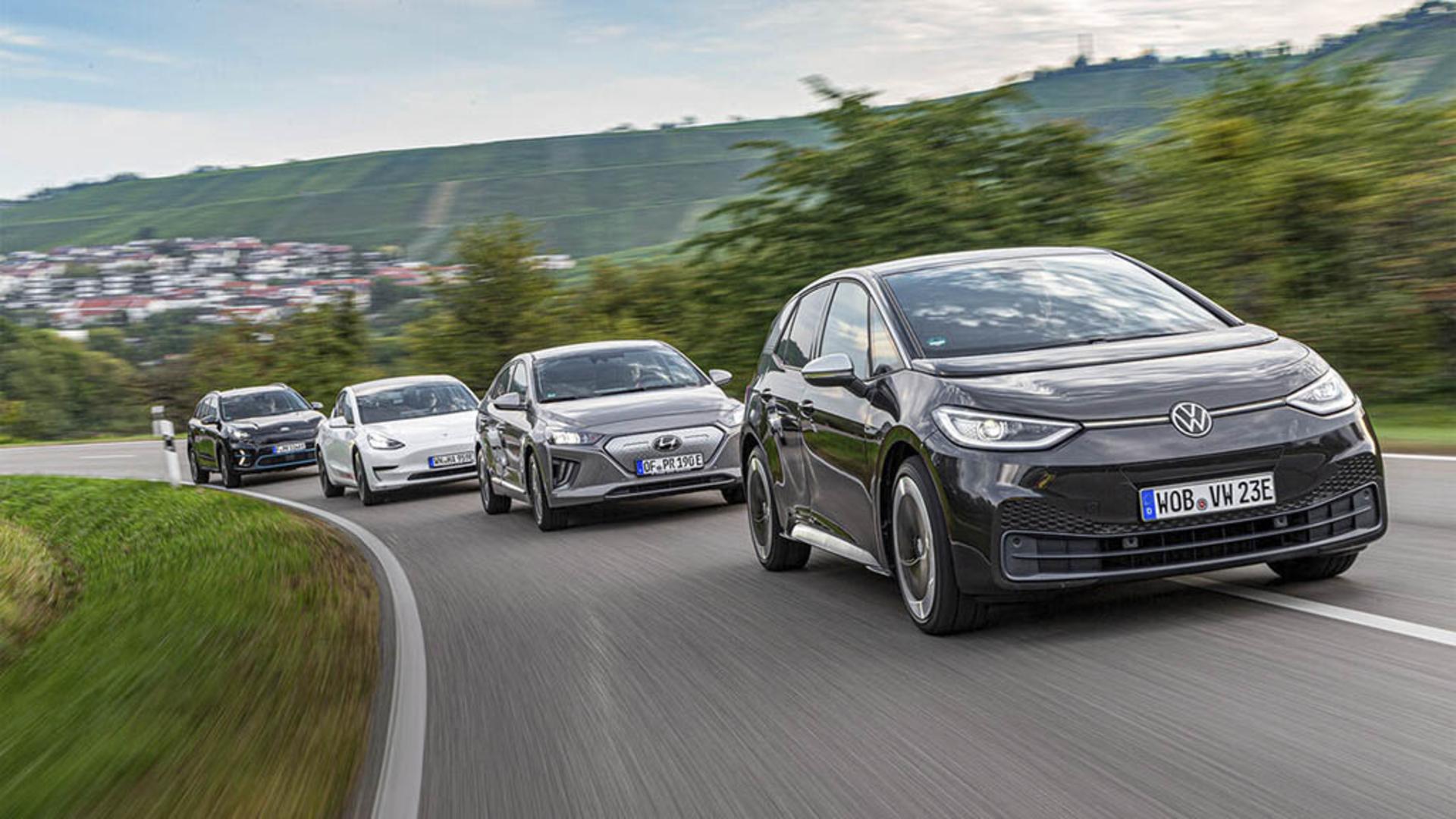 Hyundai-Ioniq-Elektro-Kia-e-Niro-Tesla-Model-3-VW-ID-3