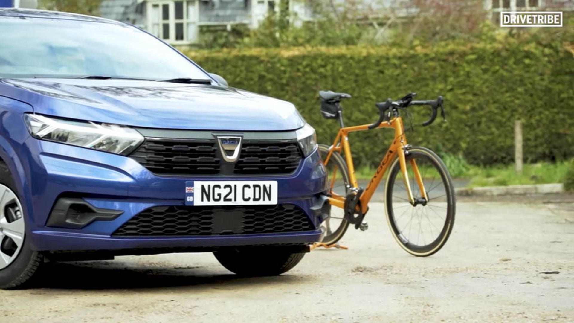 James May Dacia Sandero vs bicycle 0