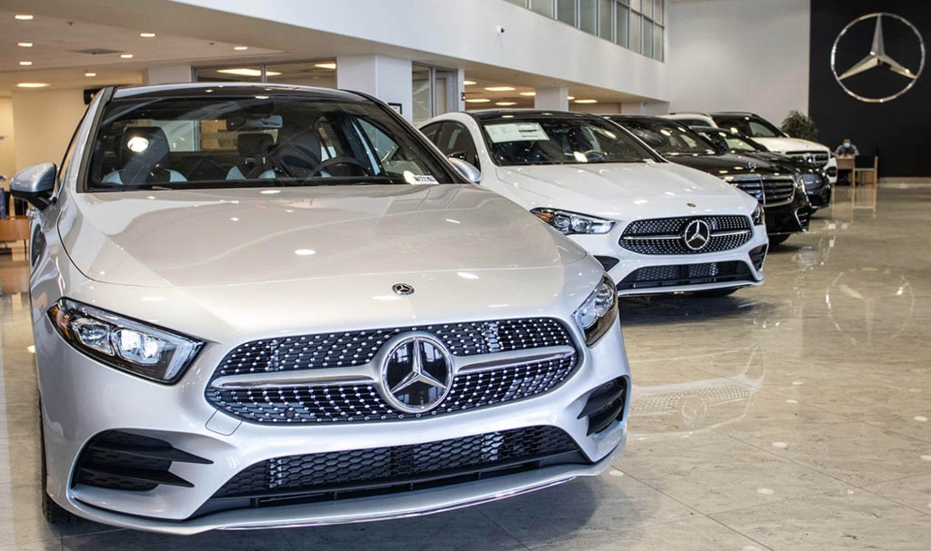 Mercedes-Benz-Showroom-Near-Me