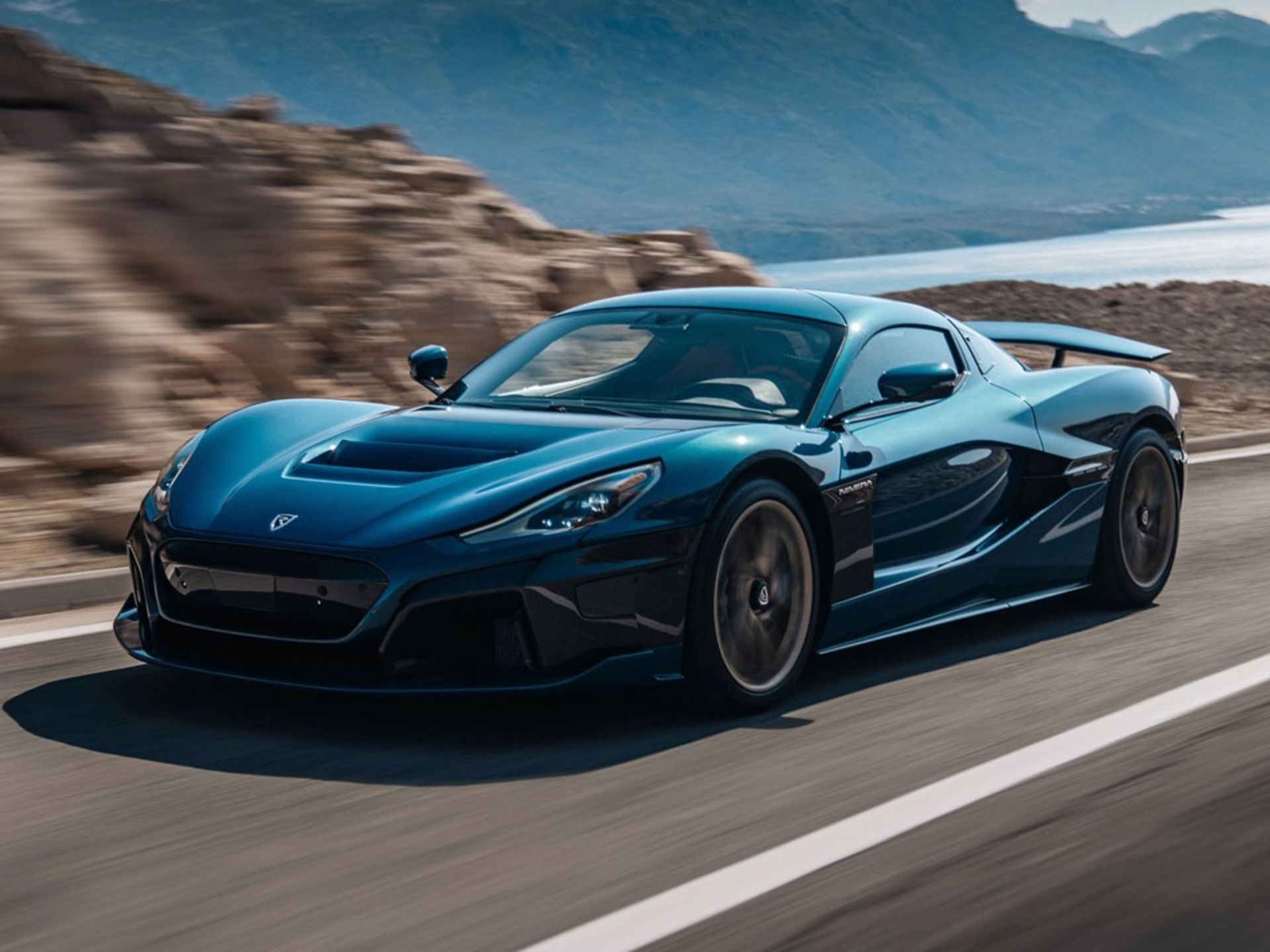 Rimac-Nevera-2022-1600-02