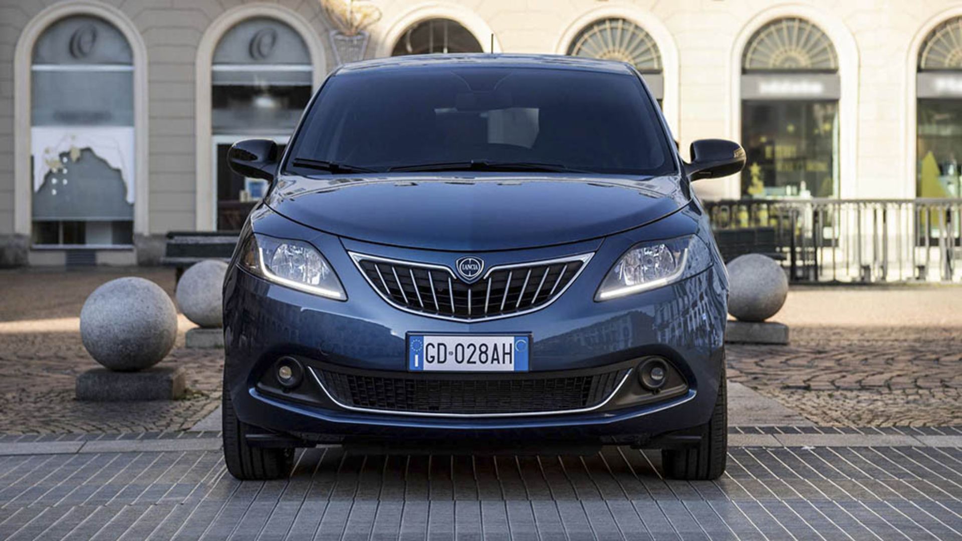 lancia-ypsilon-restyling-2021 3