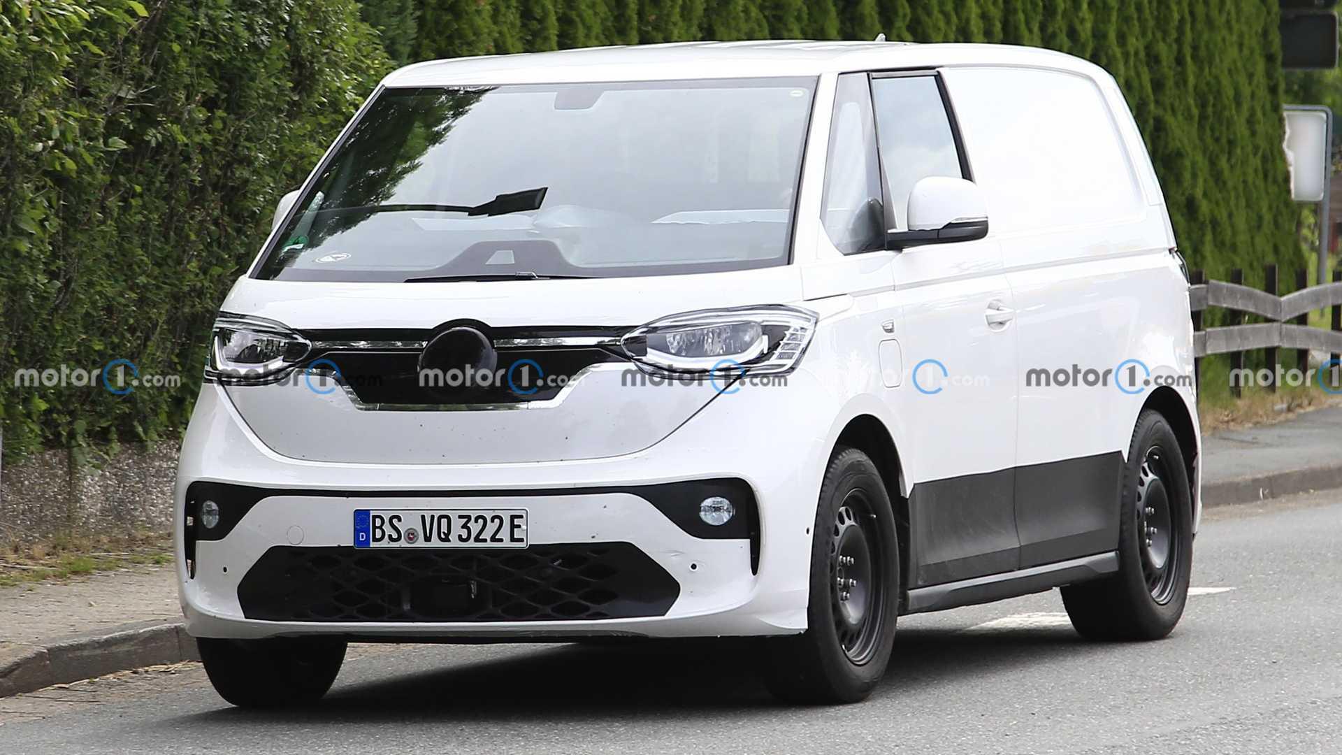 volkswagen-id-buzz-prototype-with-production-body-spy-photo