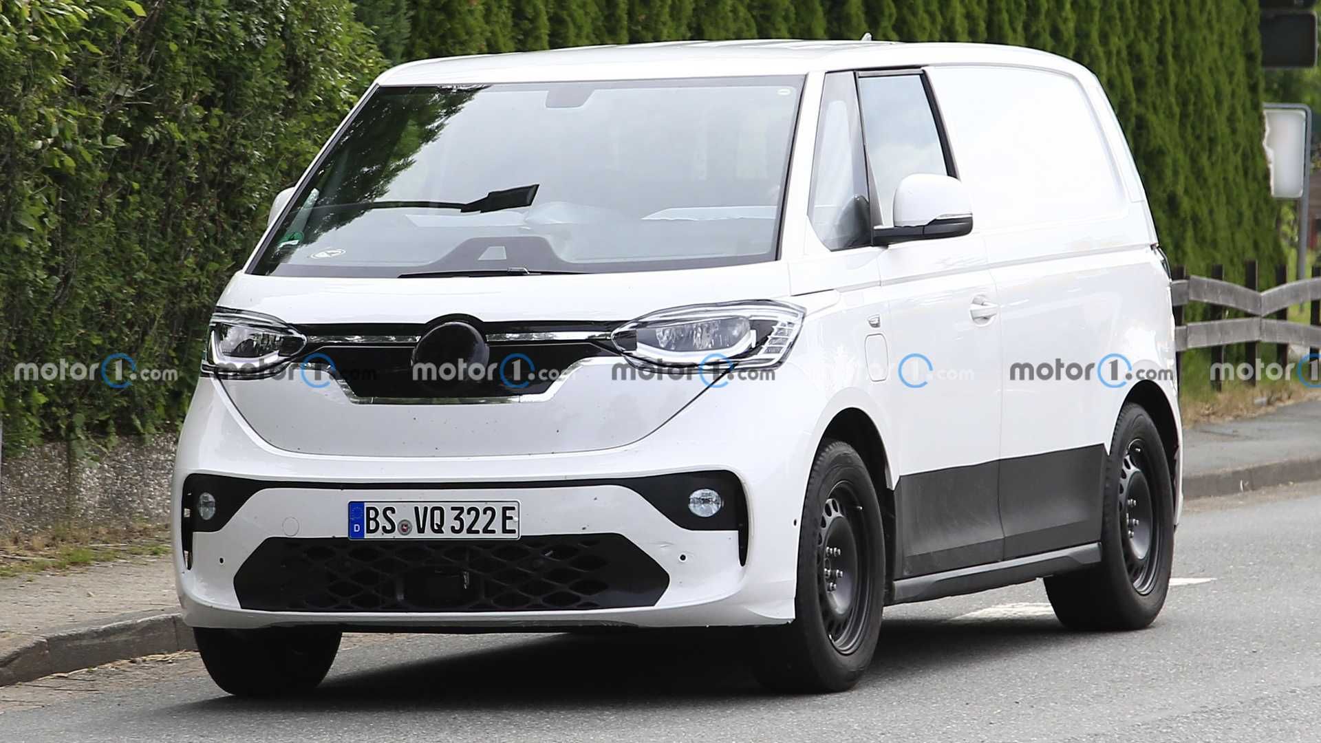 volkswagen-id-buzz-prototype-with-production-body-spy-photo