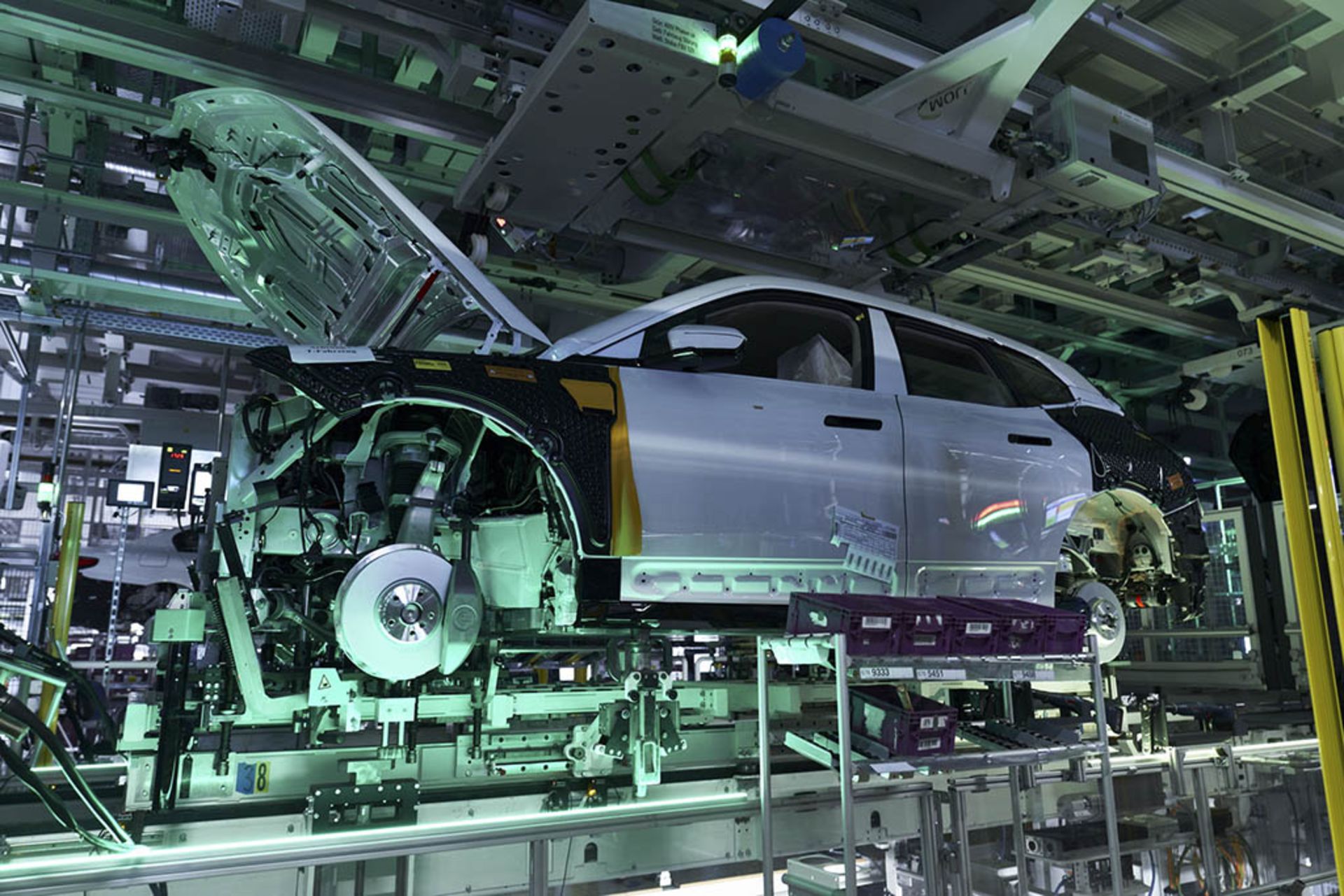 2022-BMW-iX-Production-2