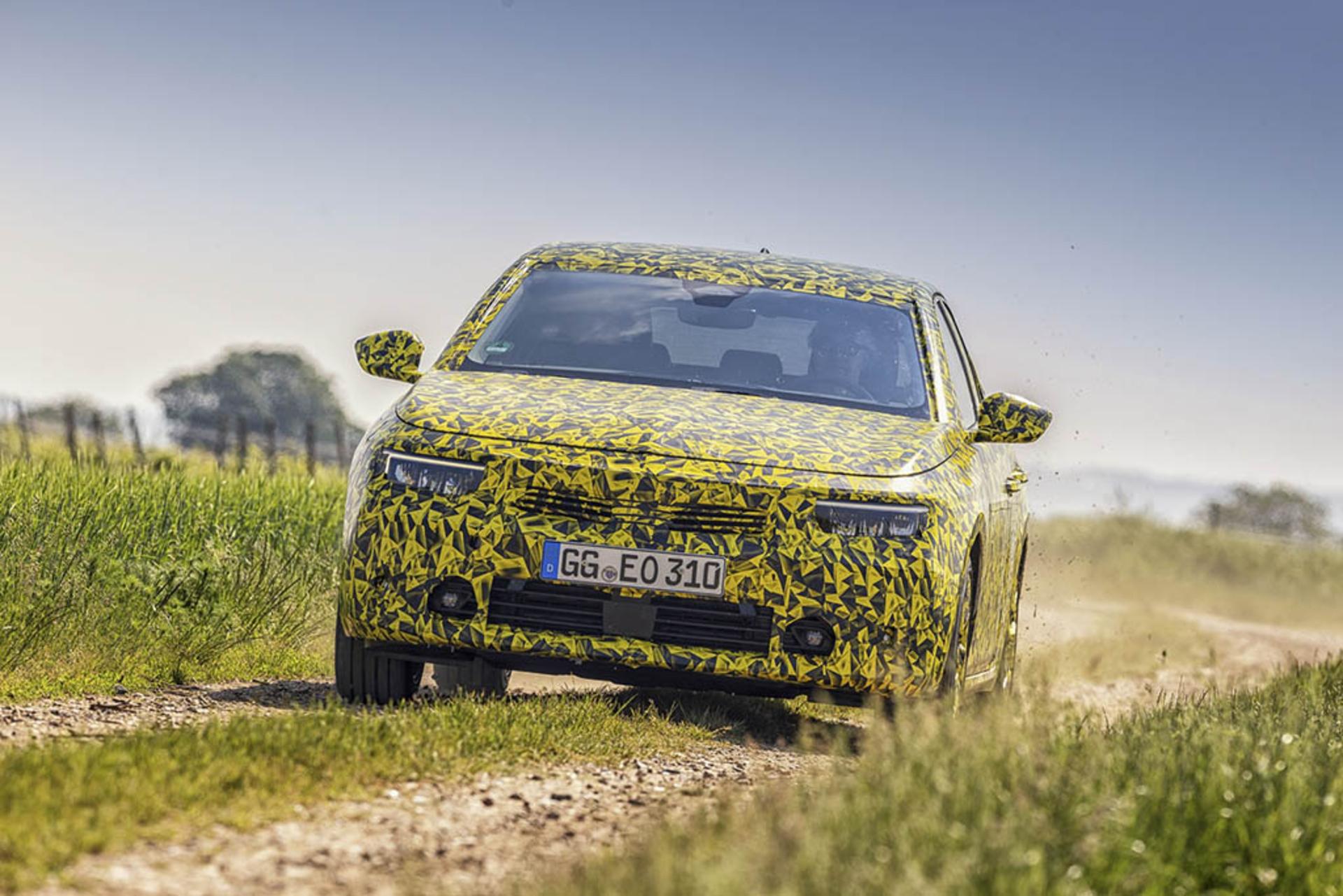 2022-Opel-Astra-camouflaged-prototype-5