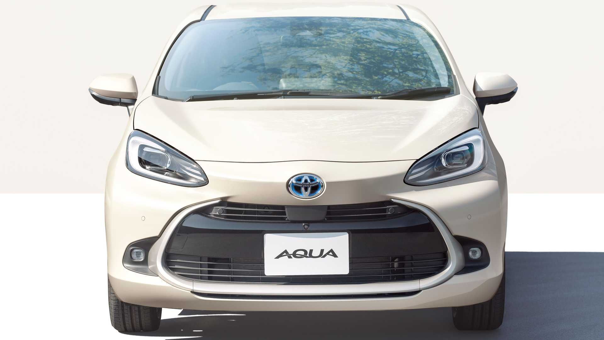 2022 Toyota Aqua Hybrid 2