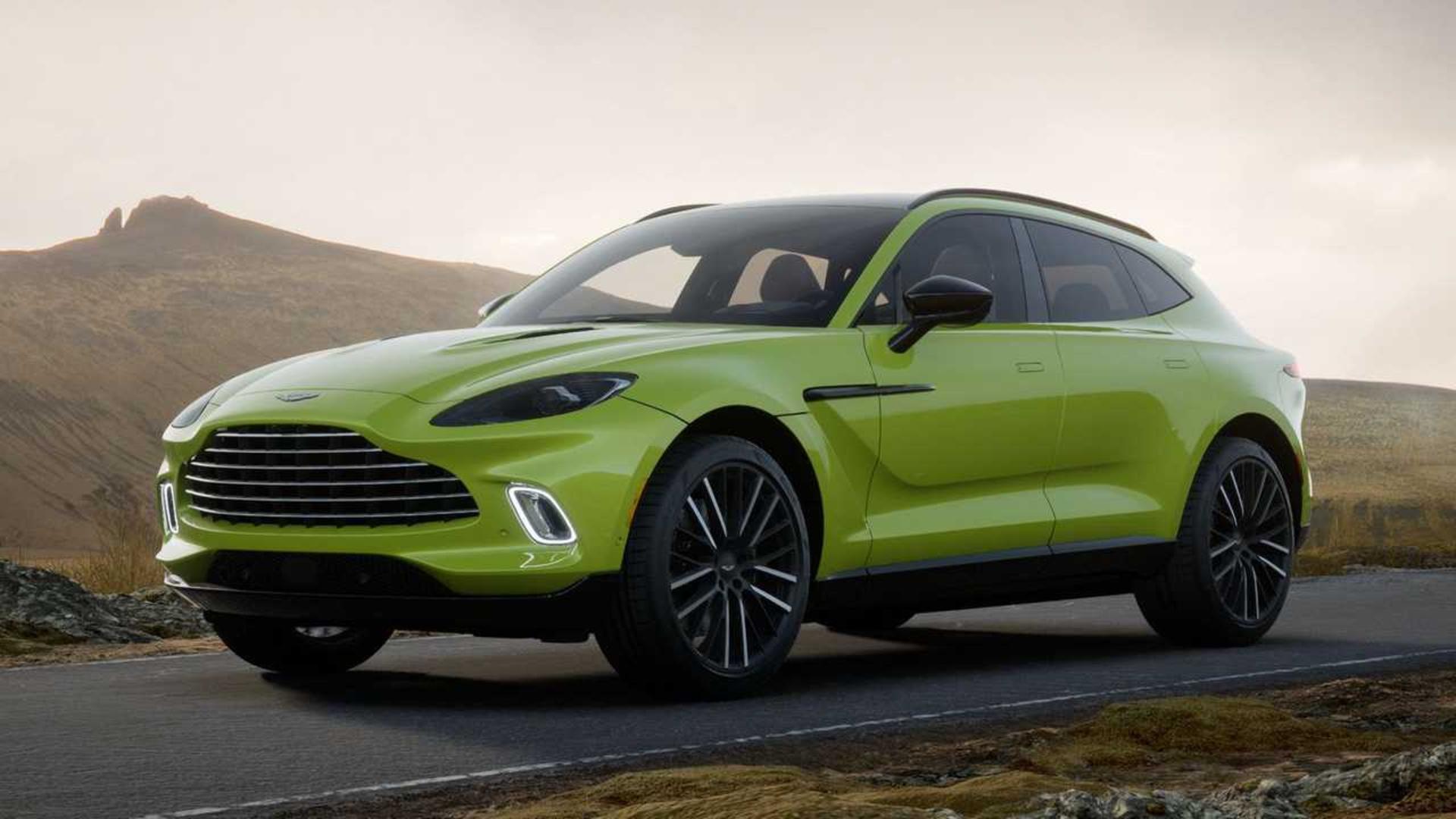 2022-aston-martin-dbx