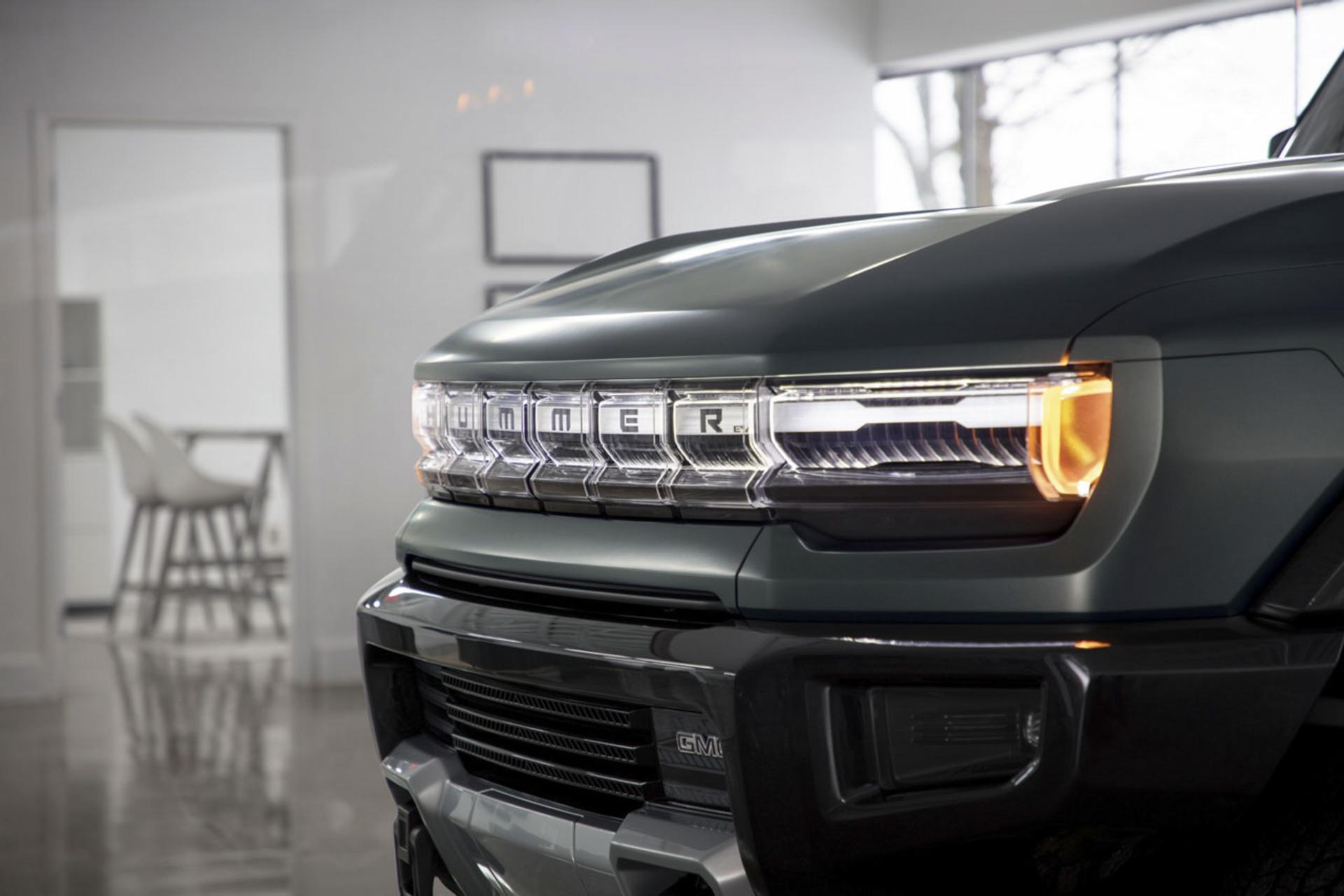 2024-GMC-Hummer-EV-SUV-24