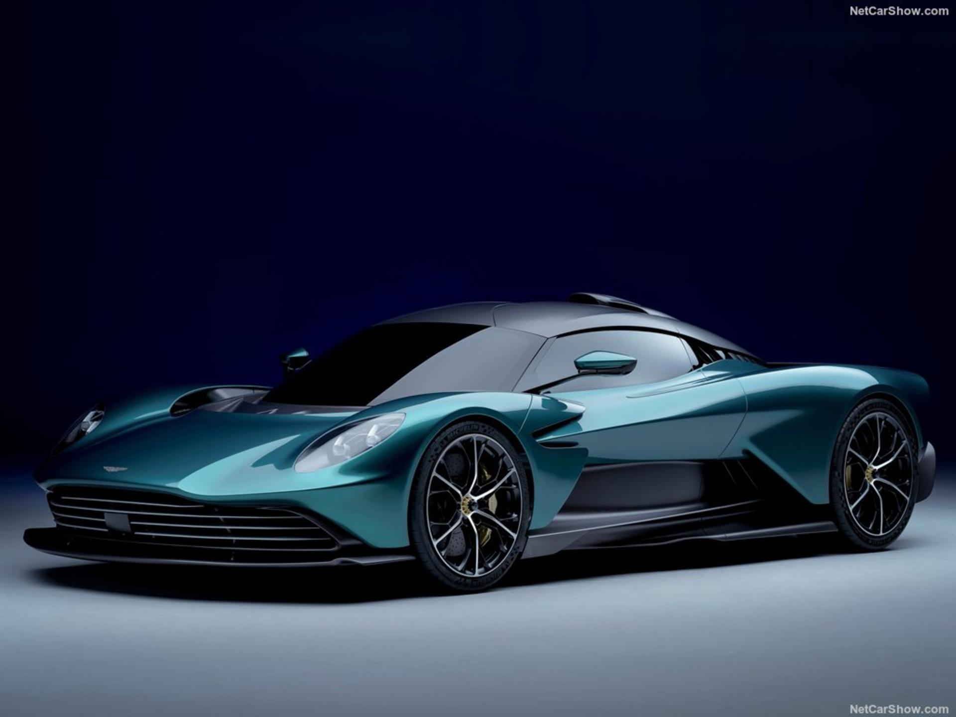 Aston_Martin-Valhalla-2022-1024-01