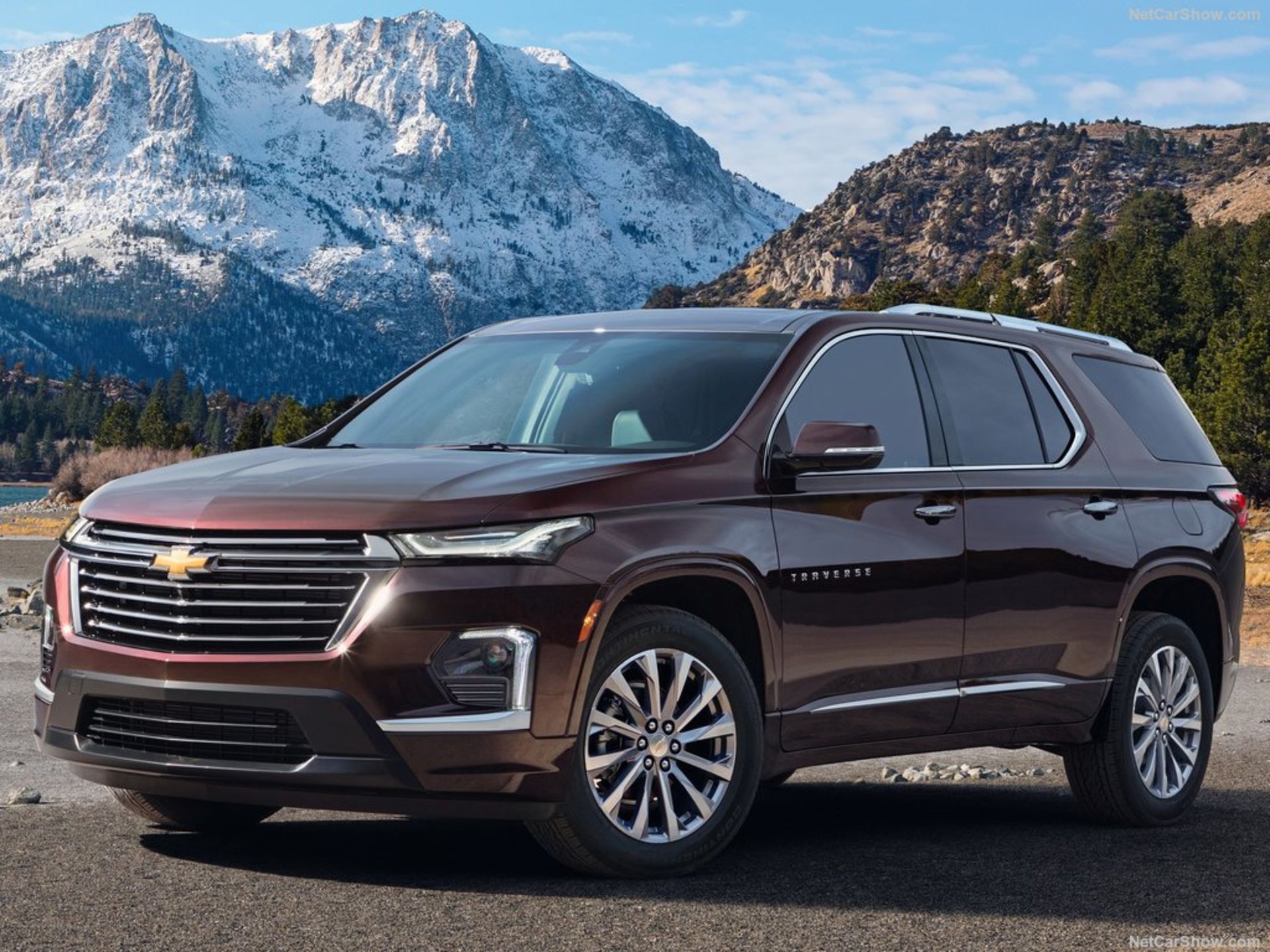 Chevrolet-Traverse-2021-1024-01