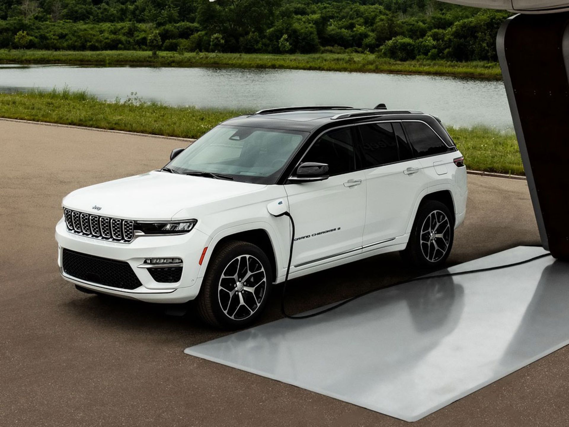 Jeep-Grand-Cherokee-1