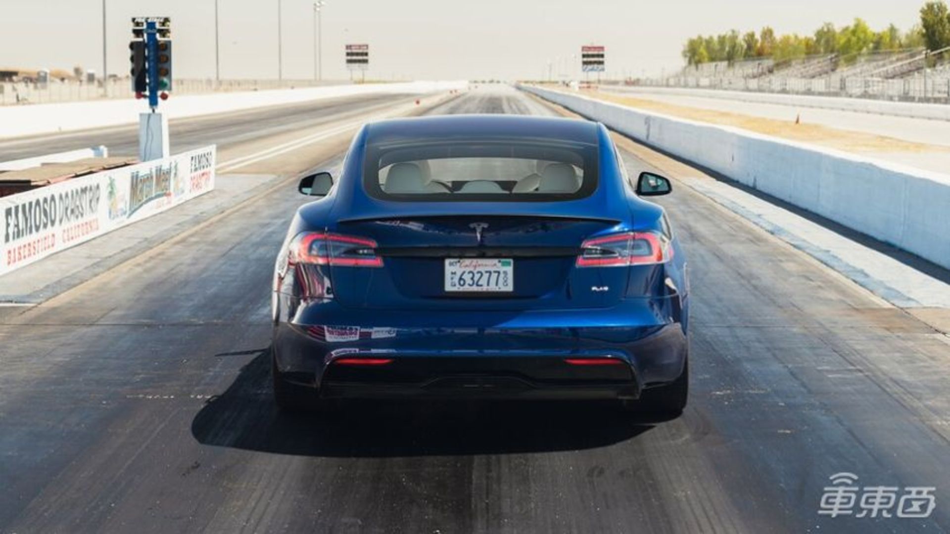 Tesla-Model-S-Plaid 2