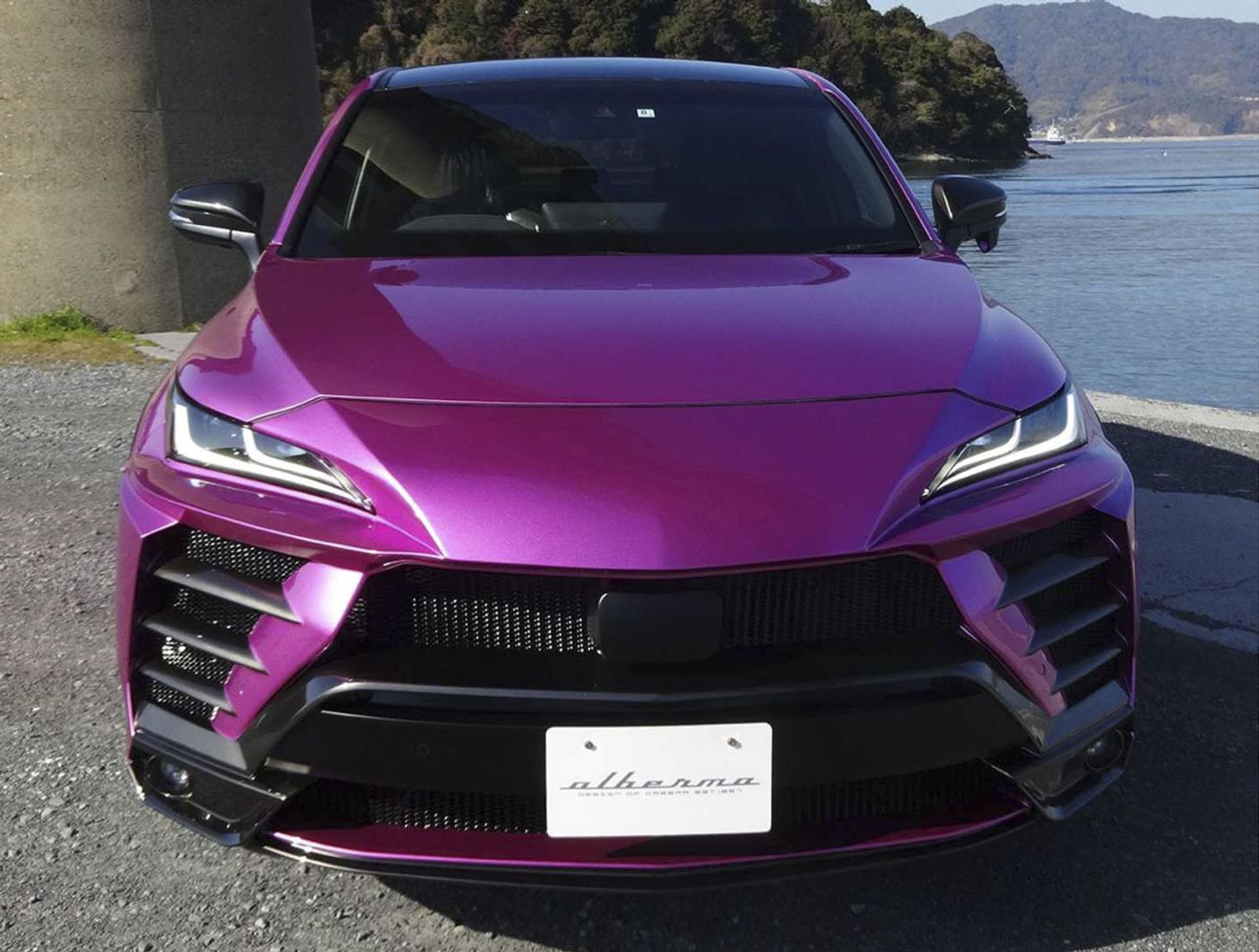 toyota-venza-lamborghini-urus-body-kit-by-caesar-nose