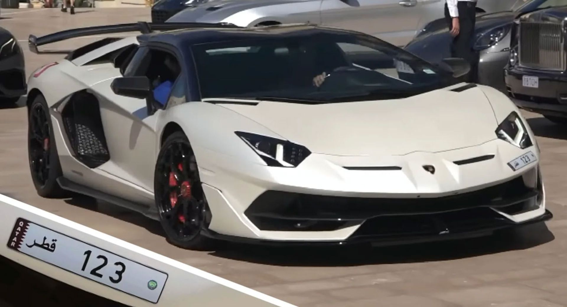 Lamborghini-Aventador-SVJ-Roadster-with-10-million-plates