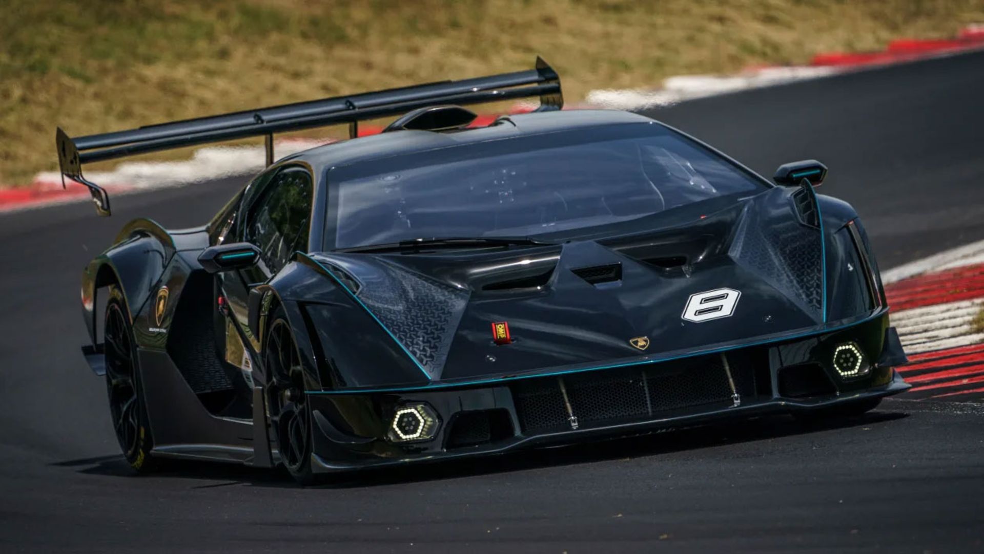 Lamborghini-Essenza-SCV12-2