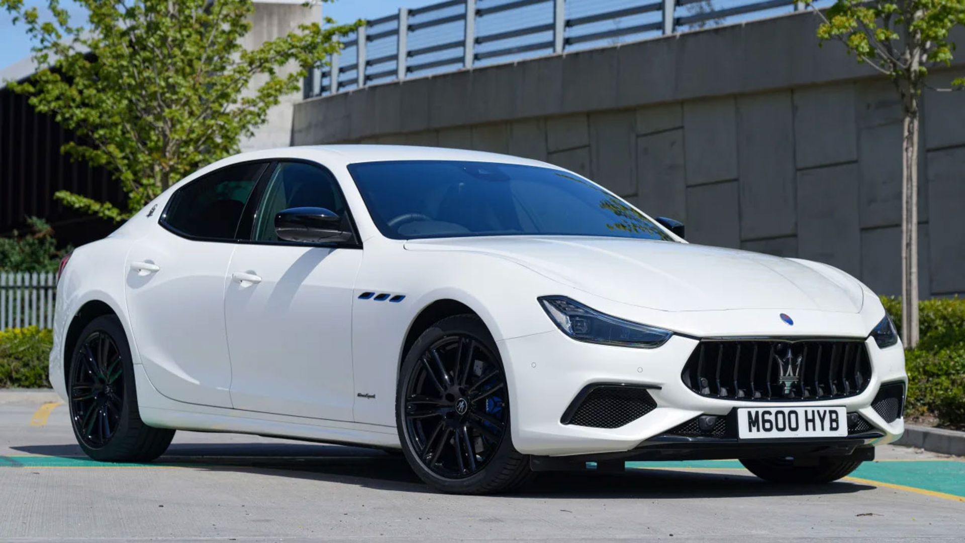 Maserati-Ghibli-Hybrid-
