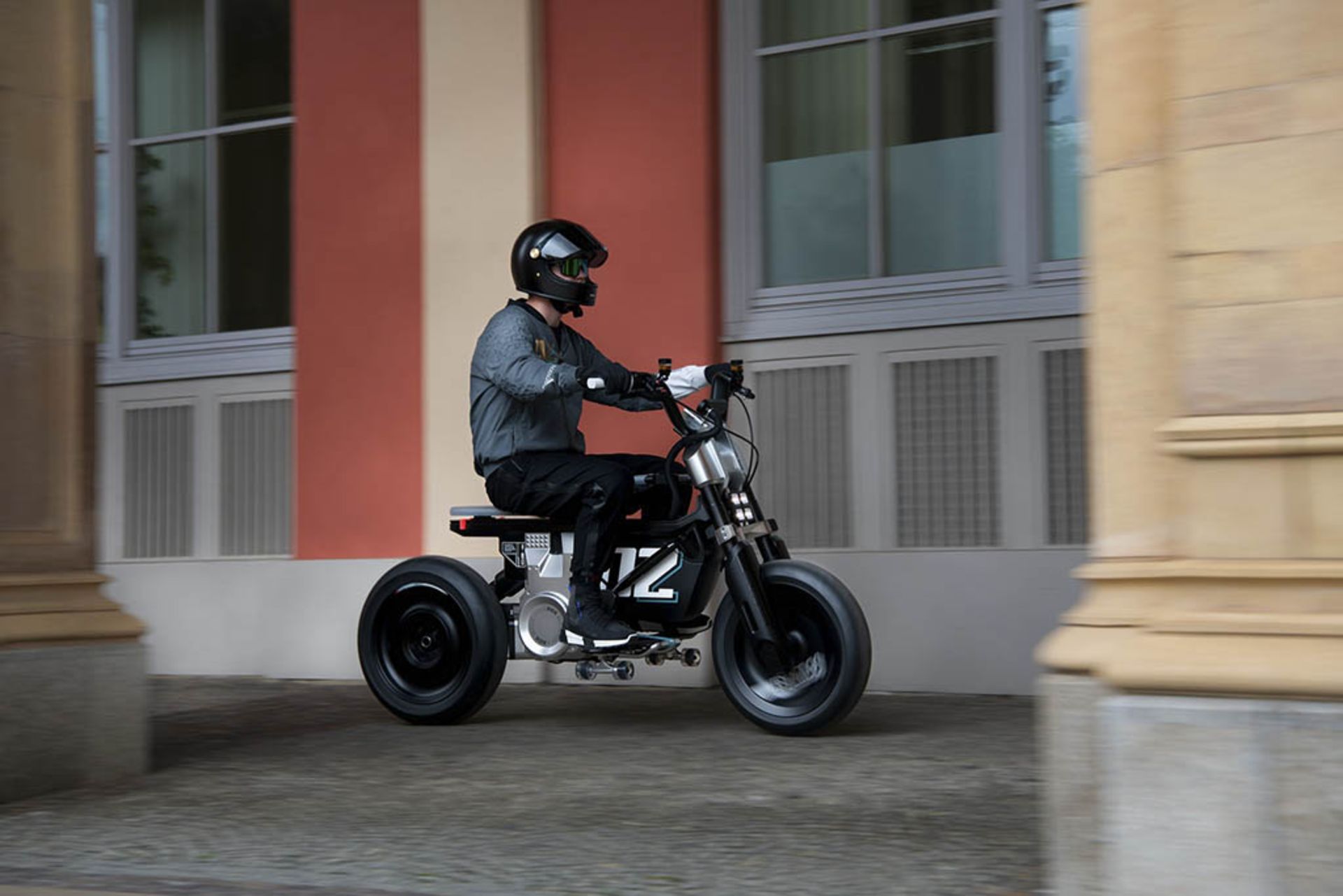 BMW-Motorrad-Concept-CE-02-8