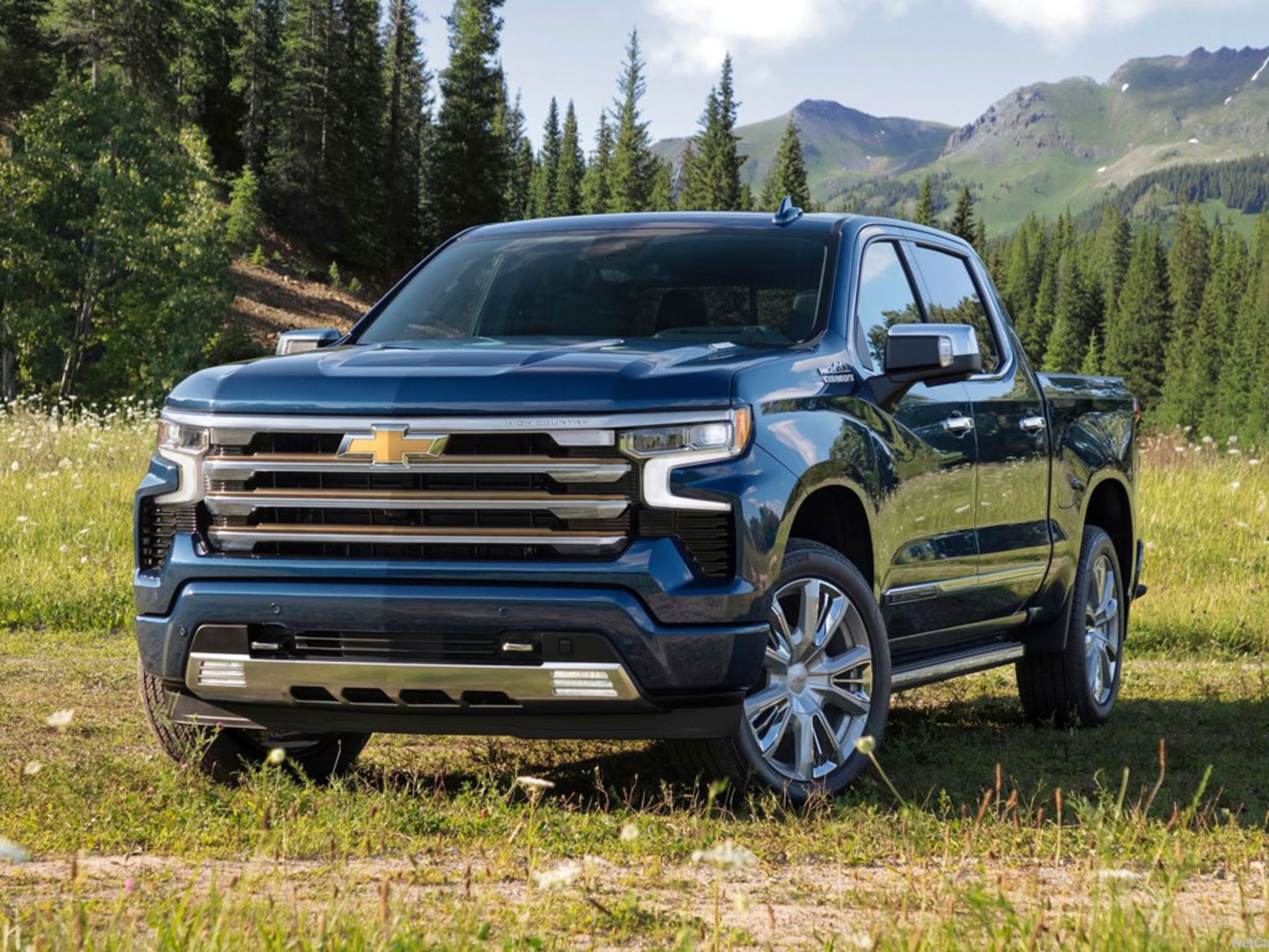 Chevrolet-Silverado-2022-12
