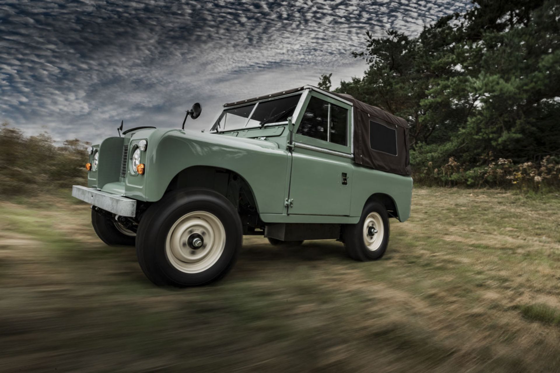 Everrati-Land-Rover-Series-IIA-3