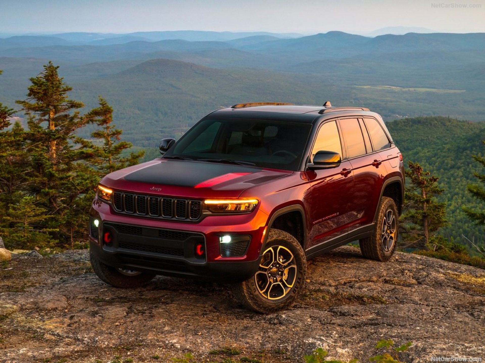 Jeep-Grand_Cherokee-2022-1024-19