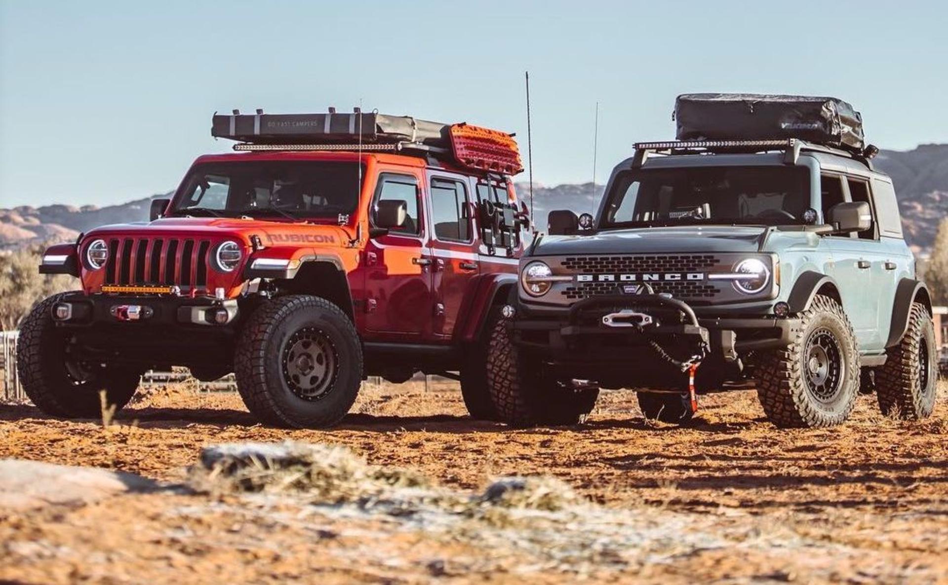 Jeep-JL-Wrangler-vs-2021-Ford-Bronco