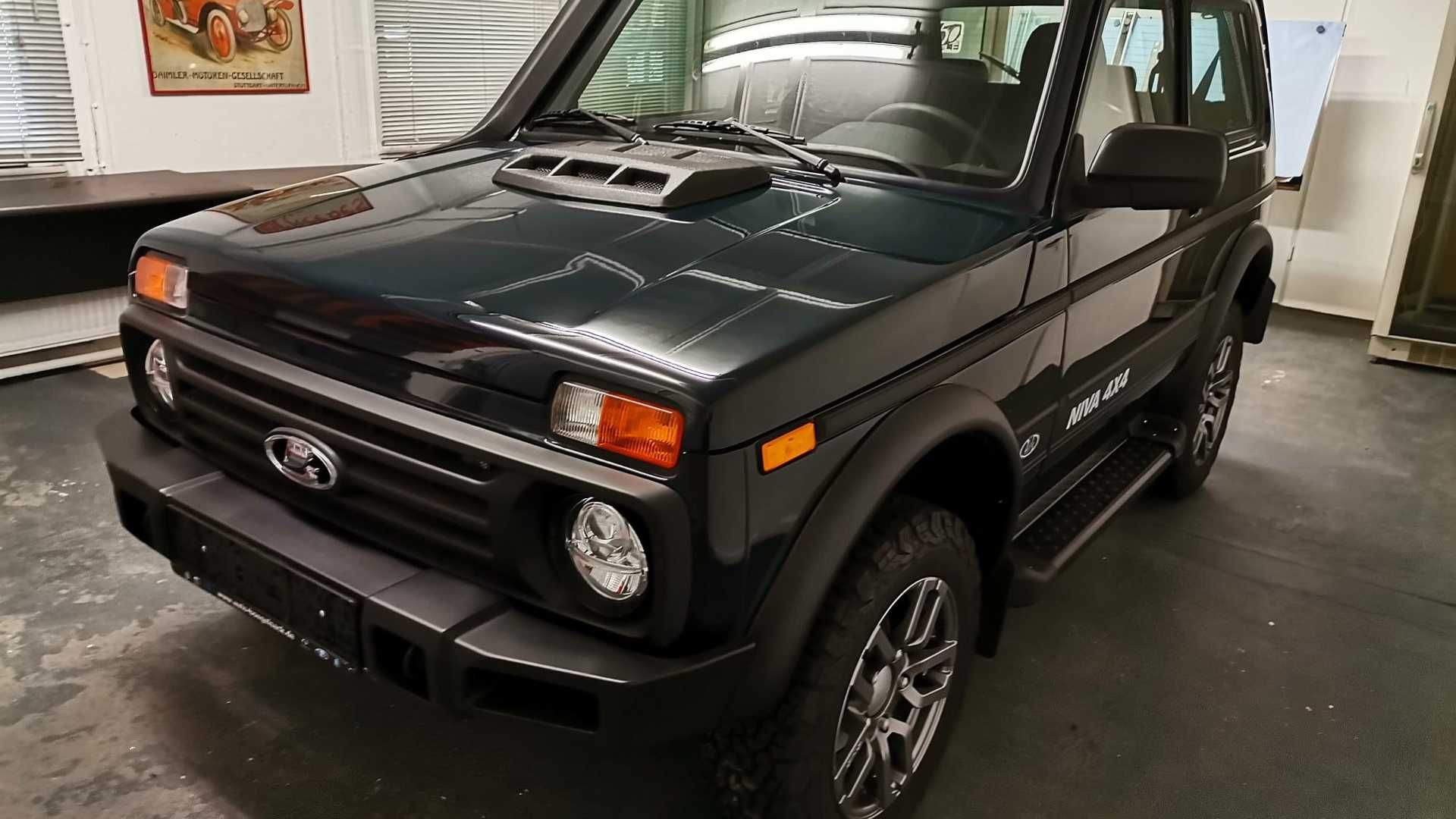 Lada Niva Anniversary Edition 3