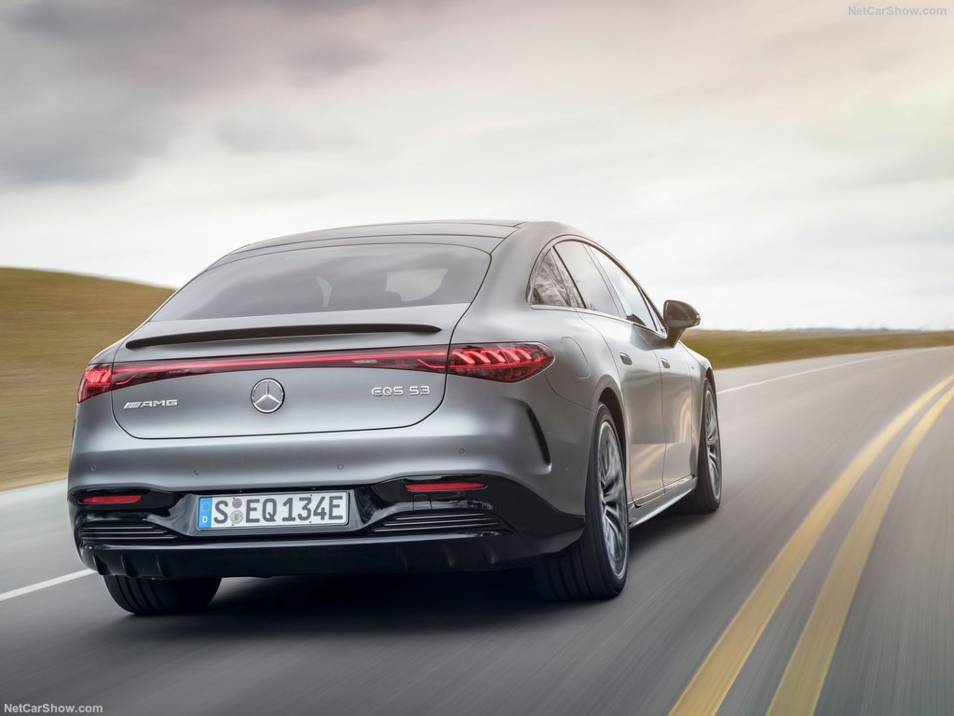 Mercedes-Benz-EQS53_AMG-2022-1024-10