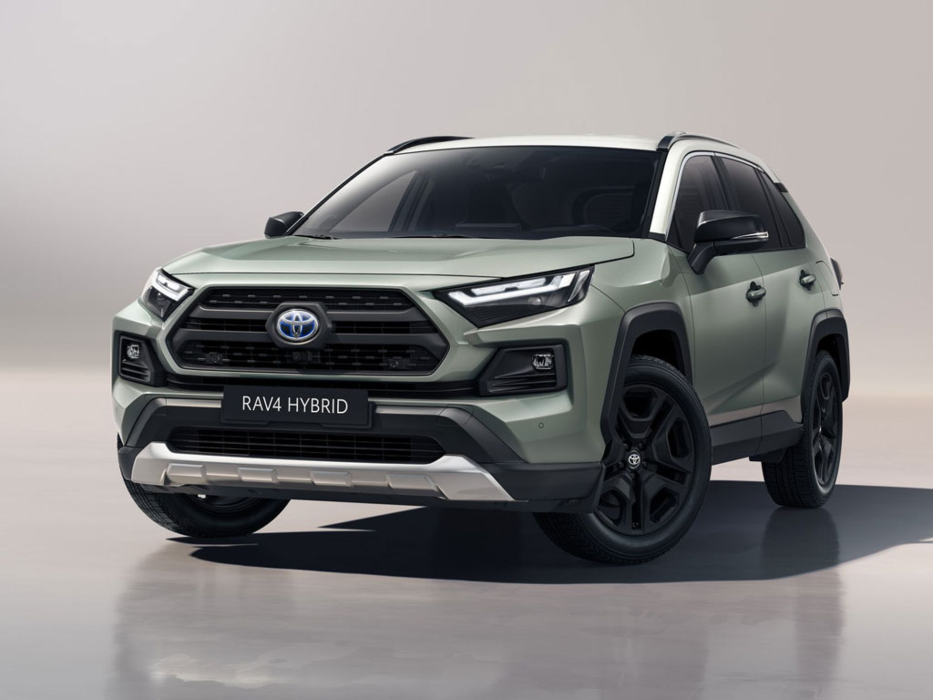 Toyota-RAV4-Adventure-5