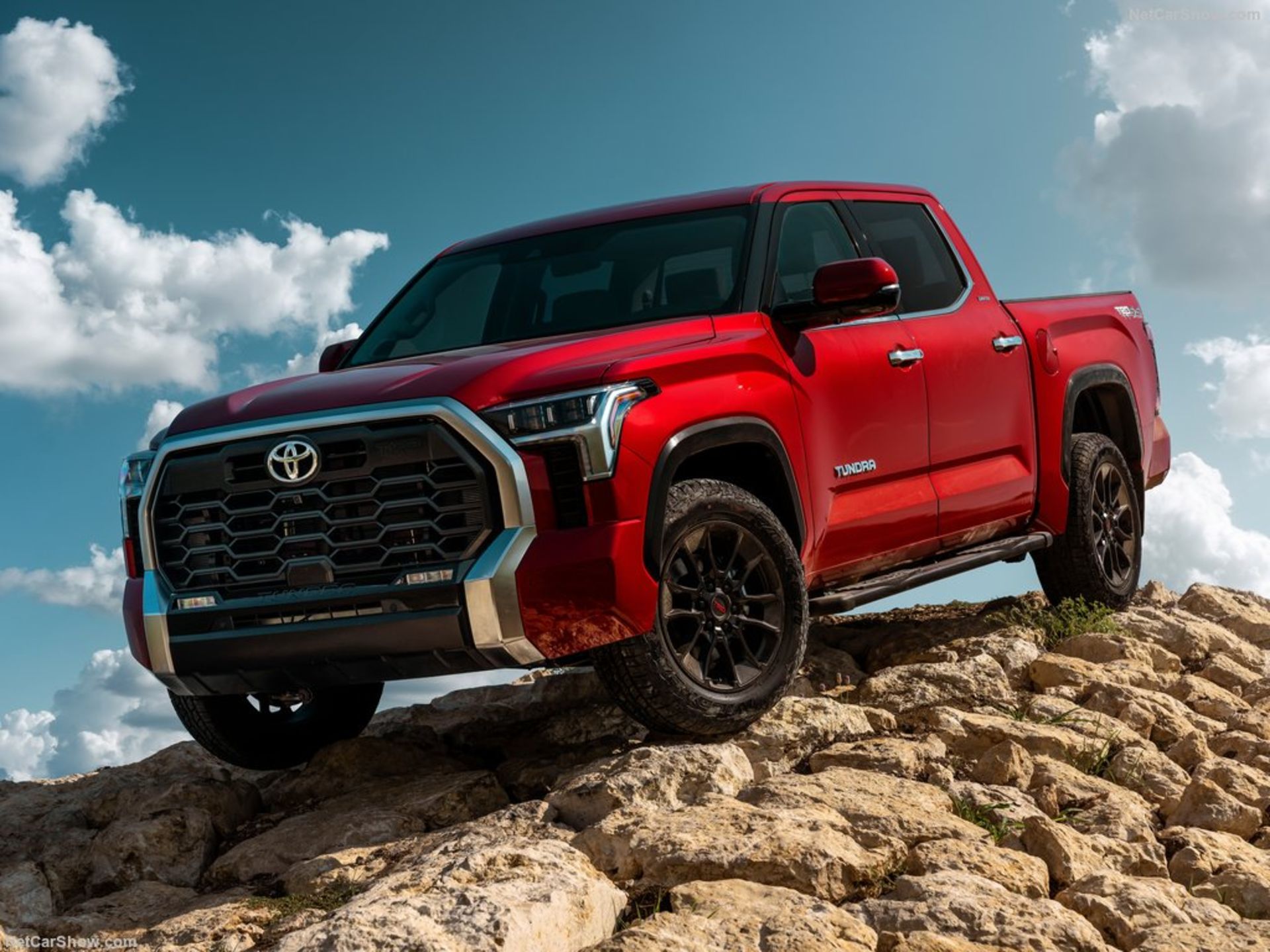 Toyota-Tundra-2022-1024-01